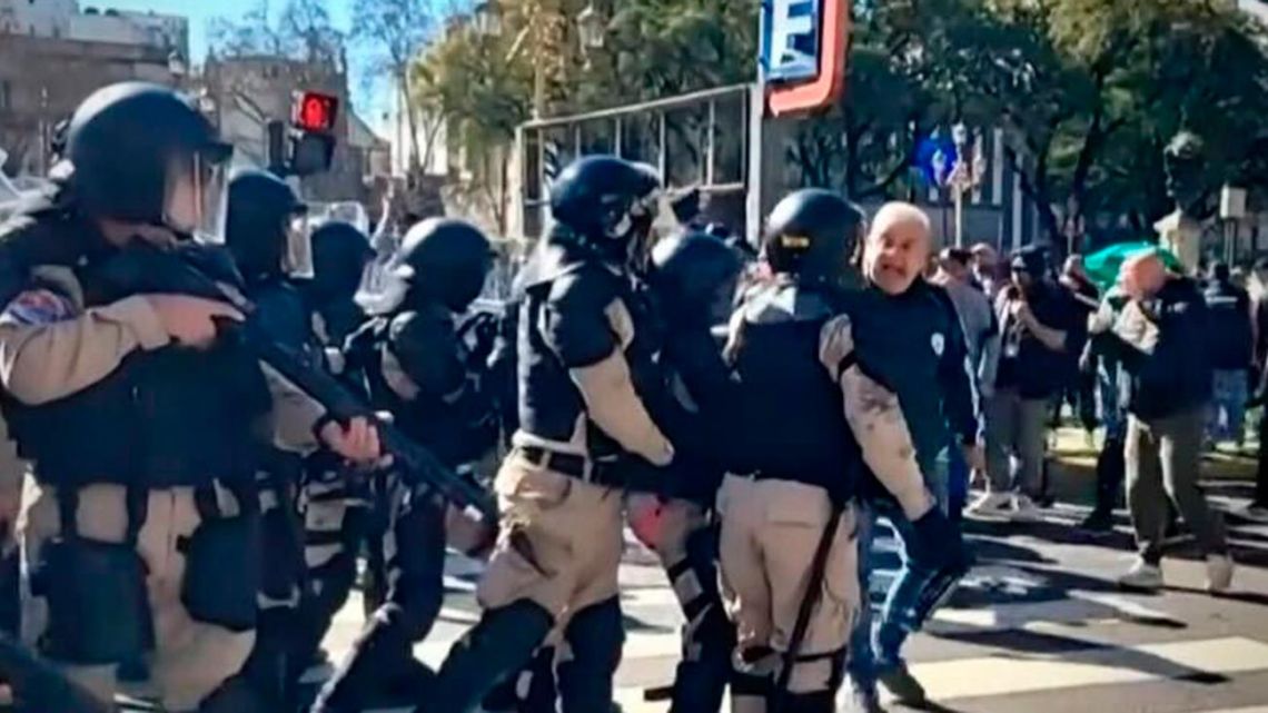 El Ejecutivo y el Legislativo: un enfrentamiento sin precedentes