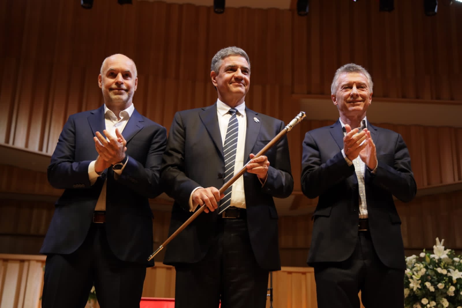 Jorge Macri se reúne con la Casa Blanca y visita el Congreso