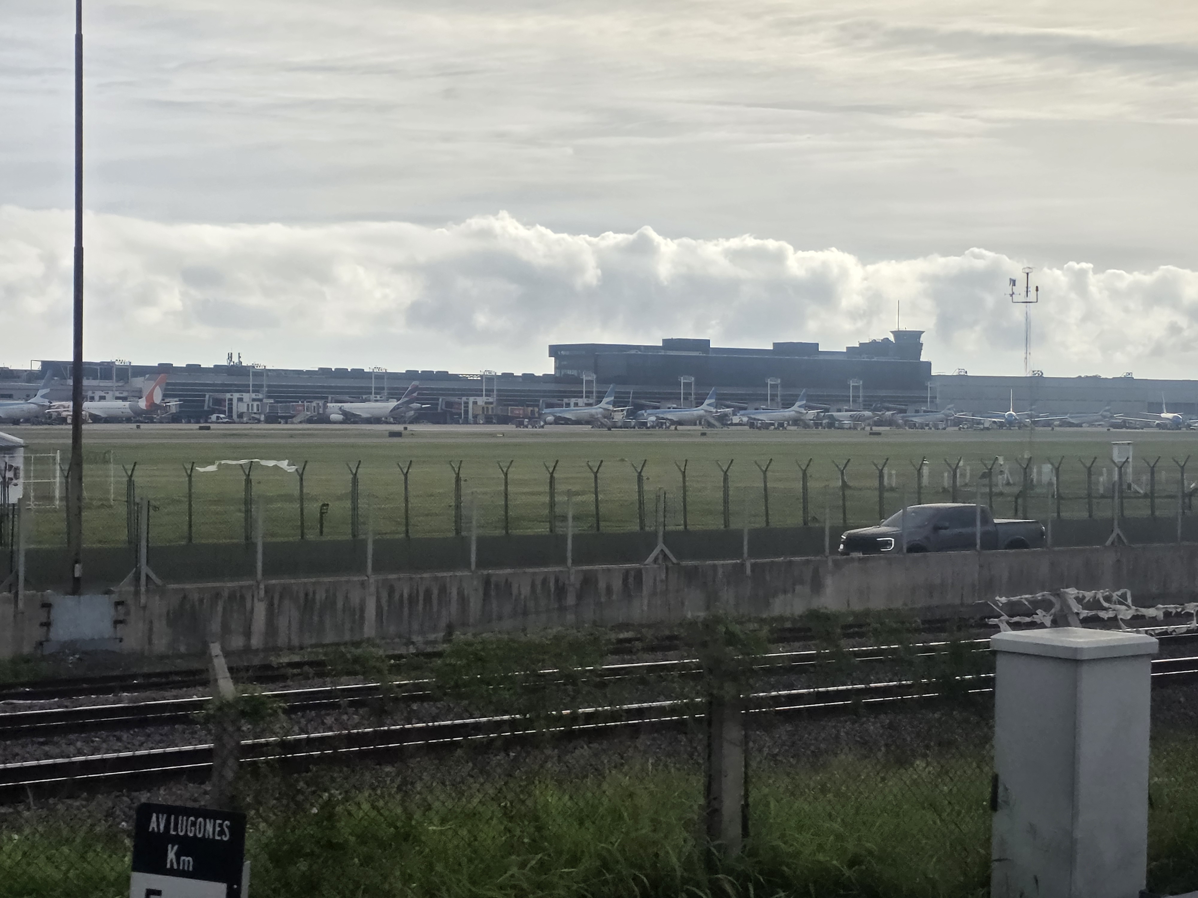 Detienen a bolivianos con 199 cápsulas de cocaína en escala en Aeroparque