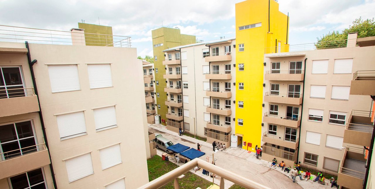 CABA: comprar vivienda exige 18 a 40 años de salario