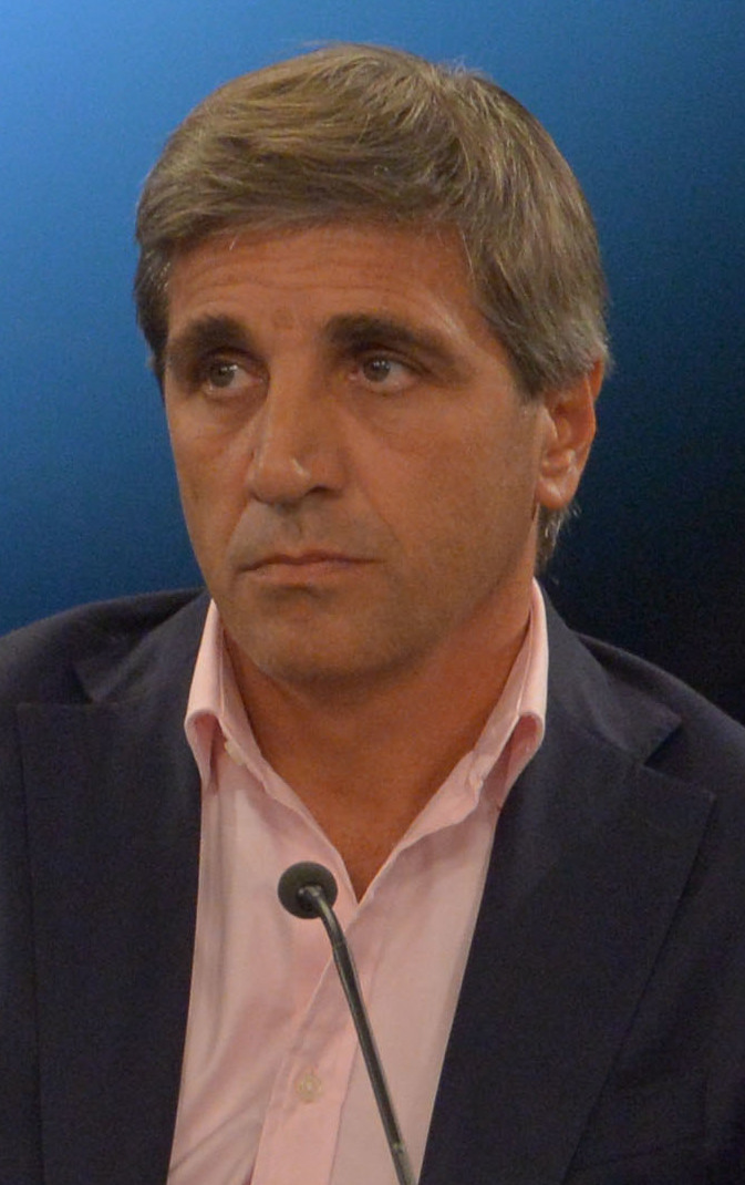 Caputo exige ley para sancionar a periodistas por noticias falsas