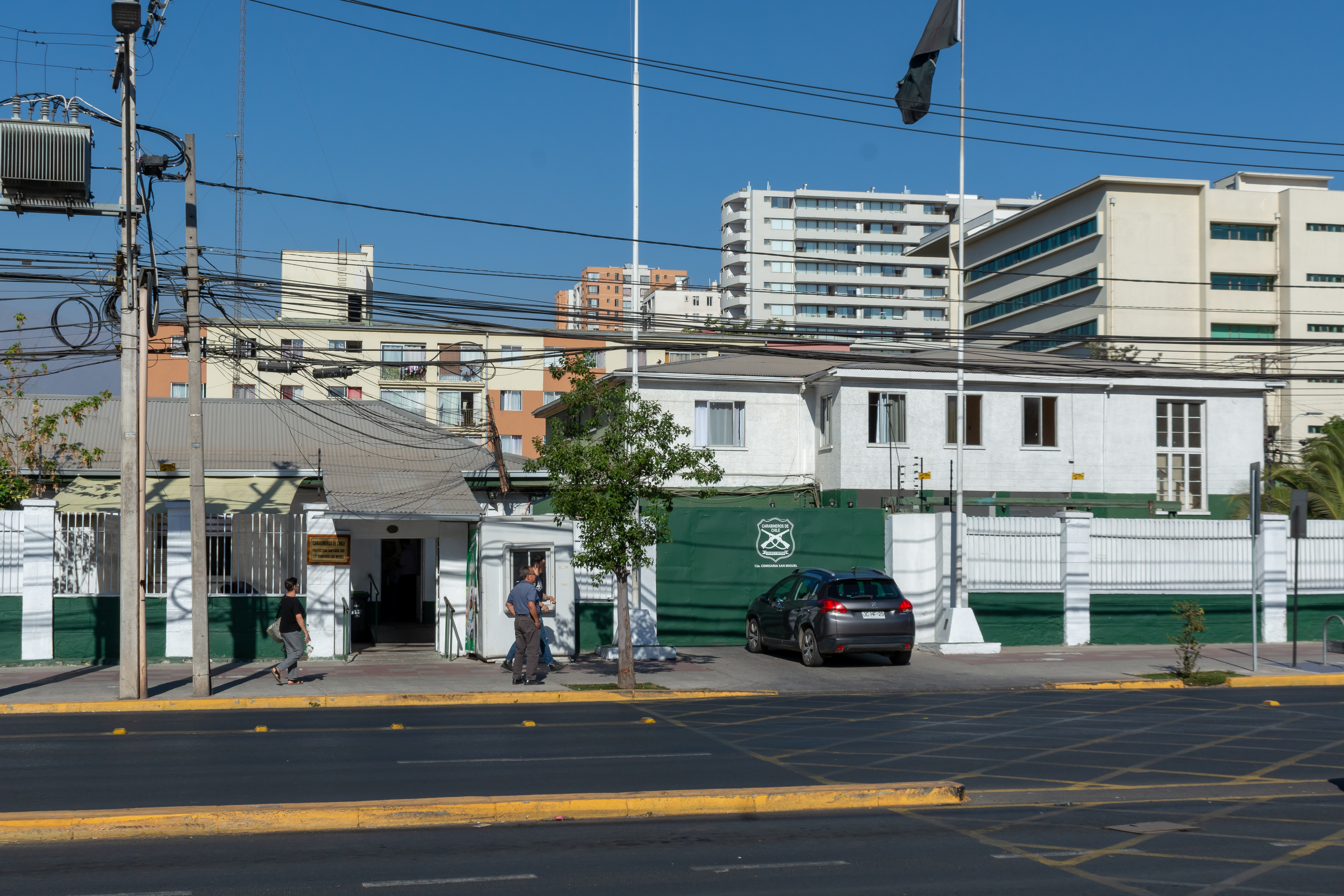 Detienen a hombre por disparar a víctima en las piernas en San Miguel