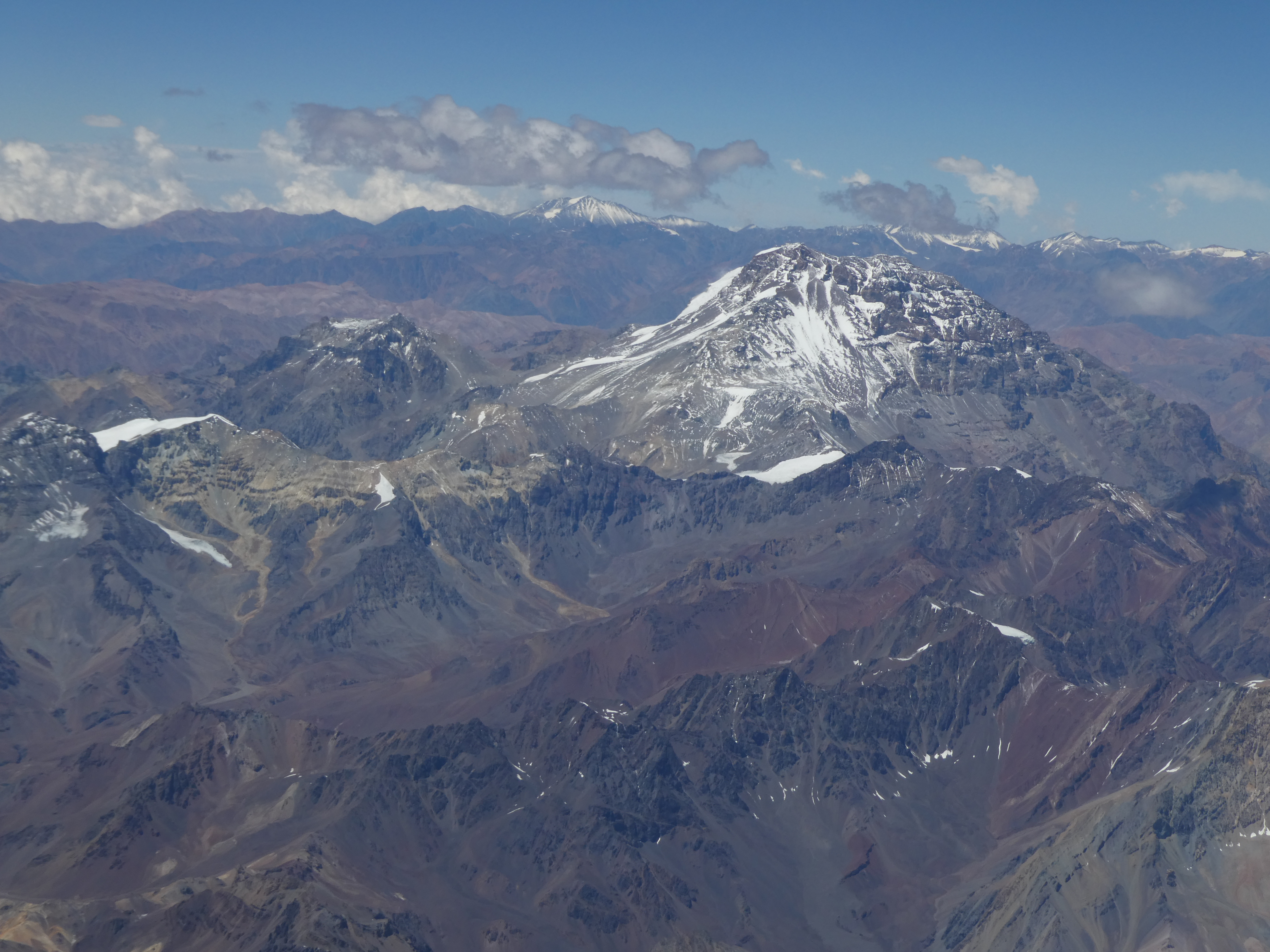 Dos personas detenidas por asesinato en Alta Montaña, Mendoza, tras una discusión con veci