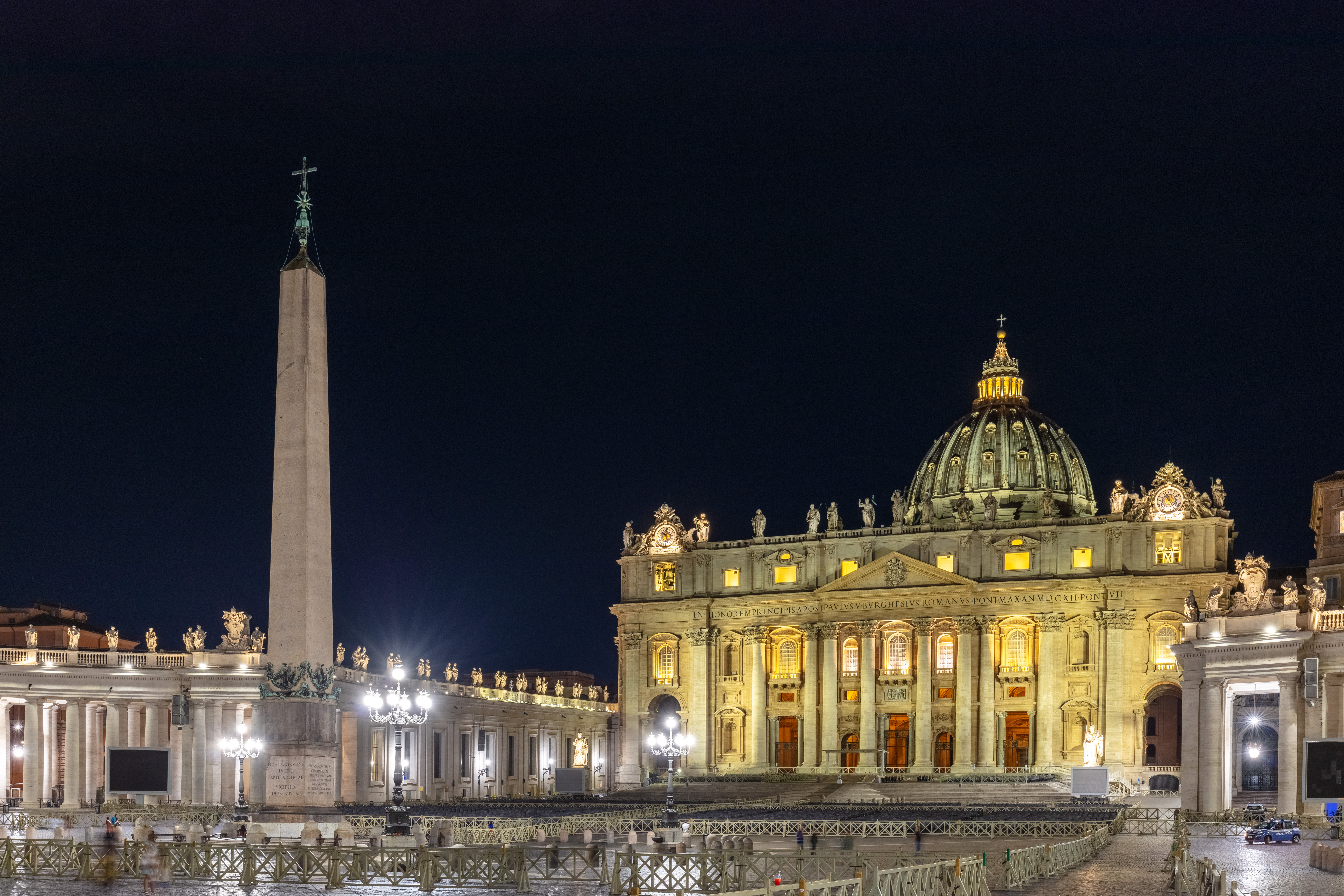 El Papa recibió a dos obispos argentinos en el Vaticano antes de su posible viaje