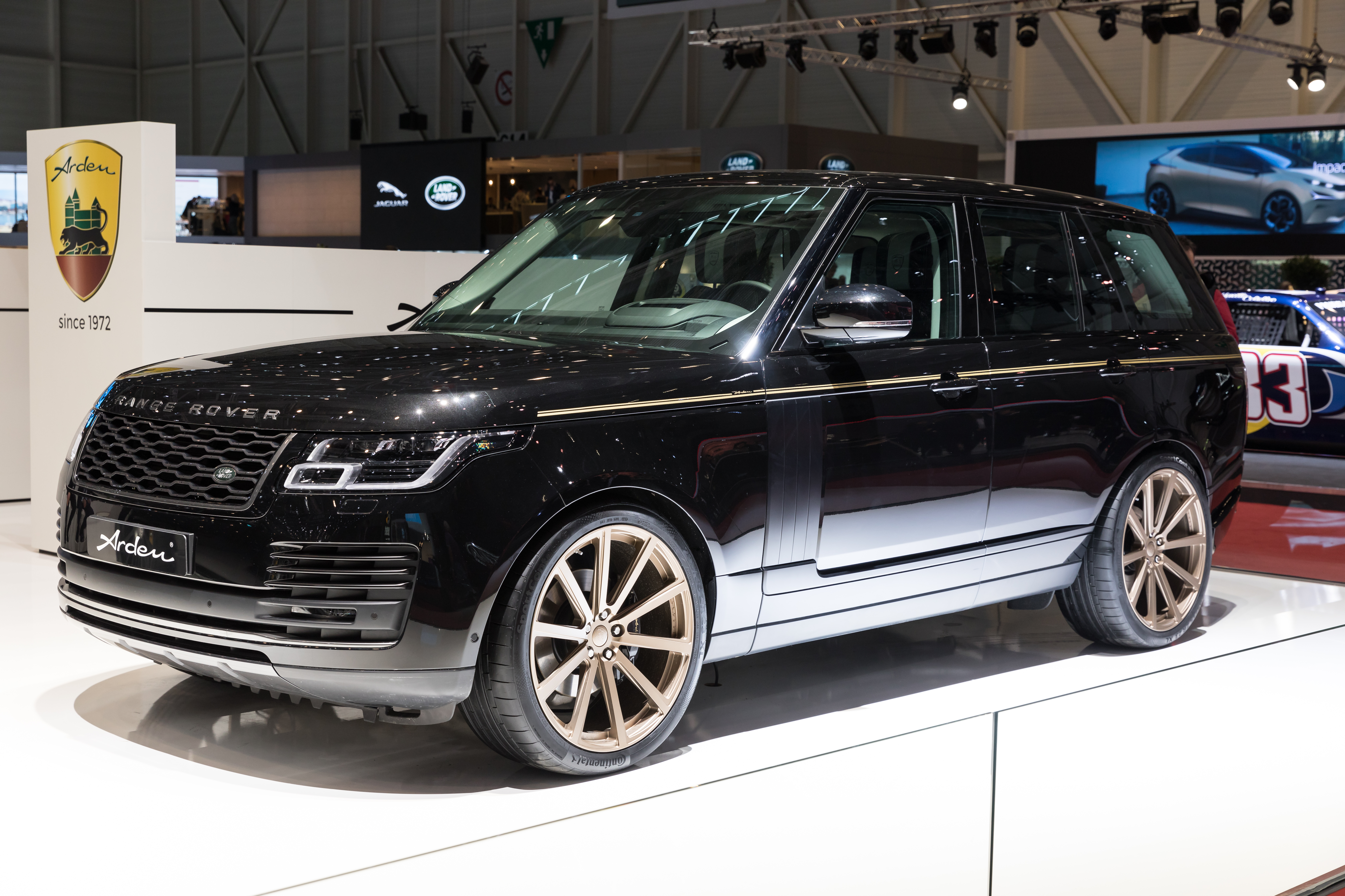 Land Rover lanza SUV premium con alto nivel de equipamiento