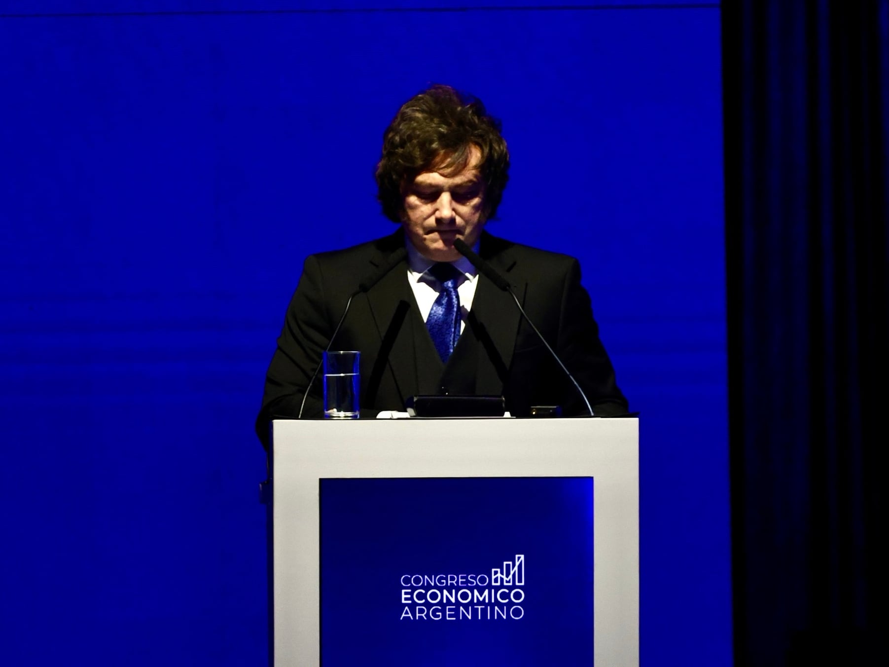 Senado aprueba a Michelli; BCRA sigue comprando dólares