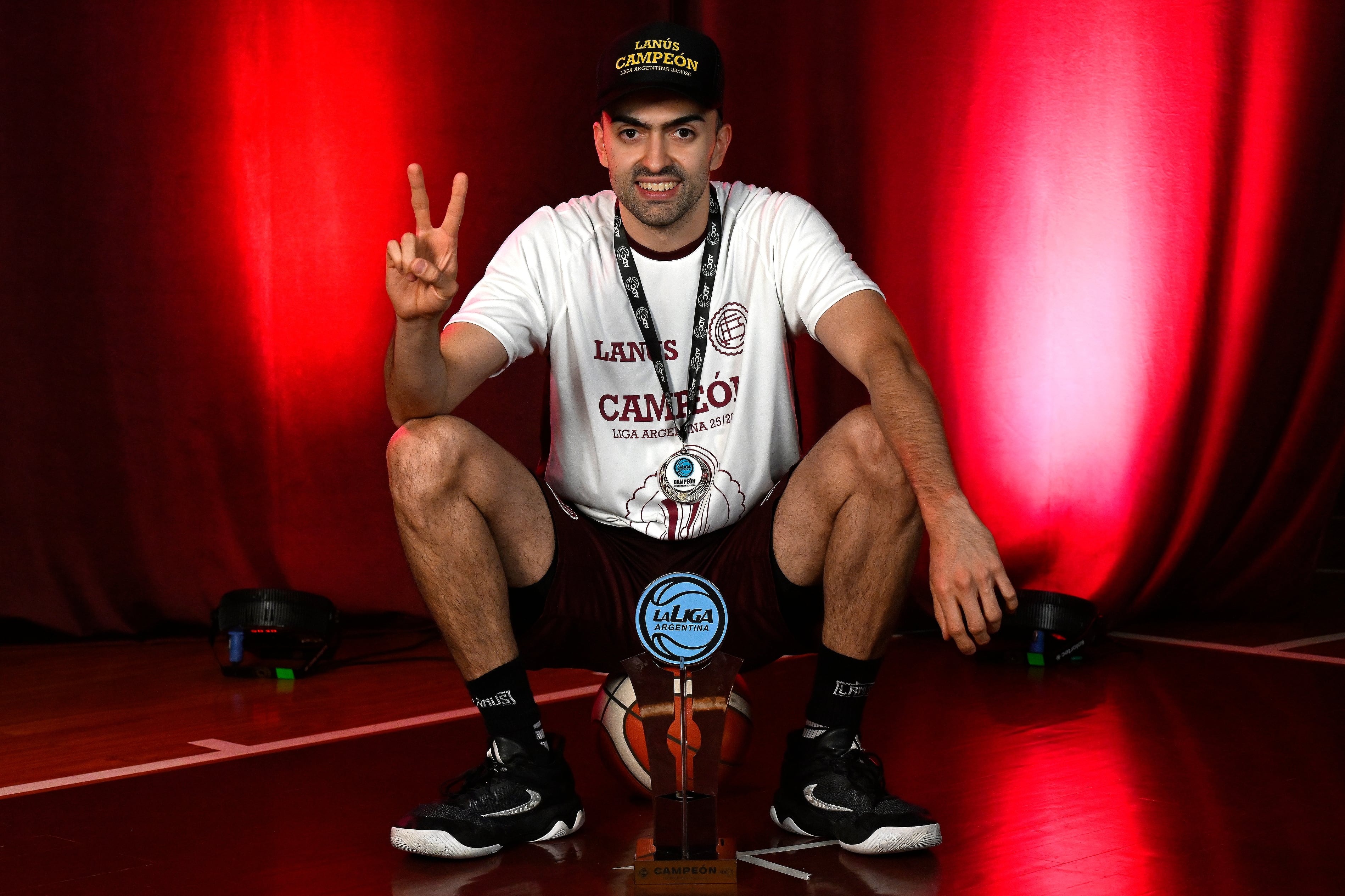 Noblega (Lanús): equilibra Liga Nacional y universidad