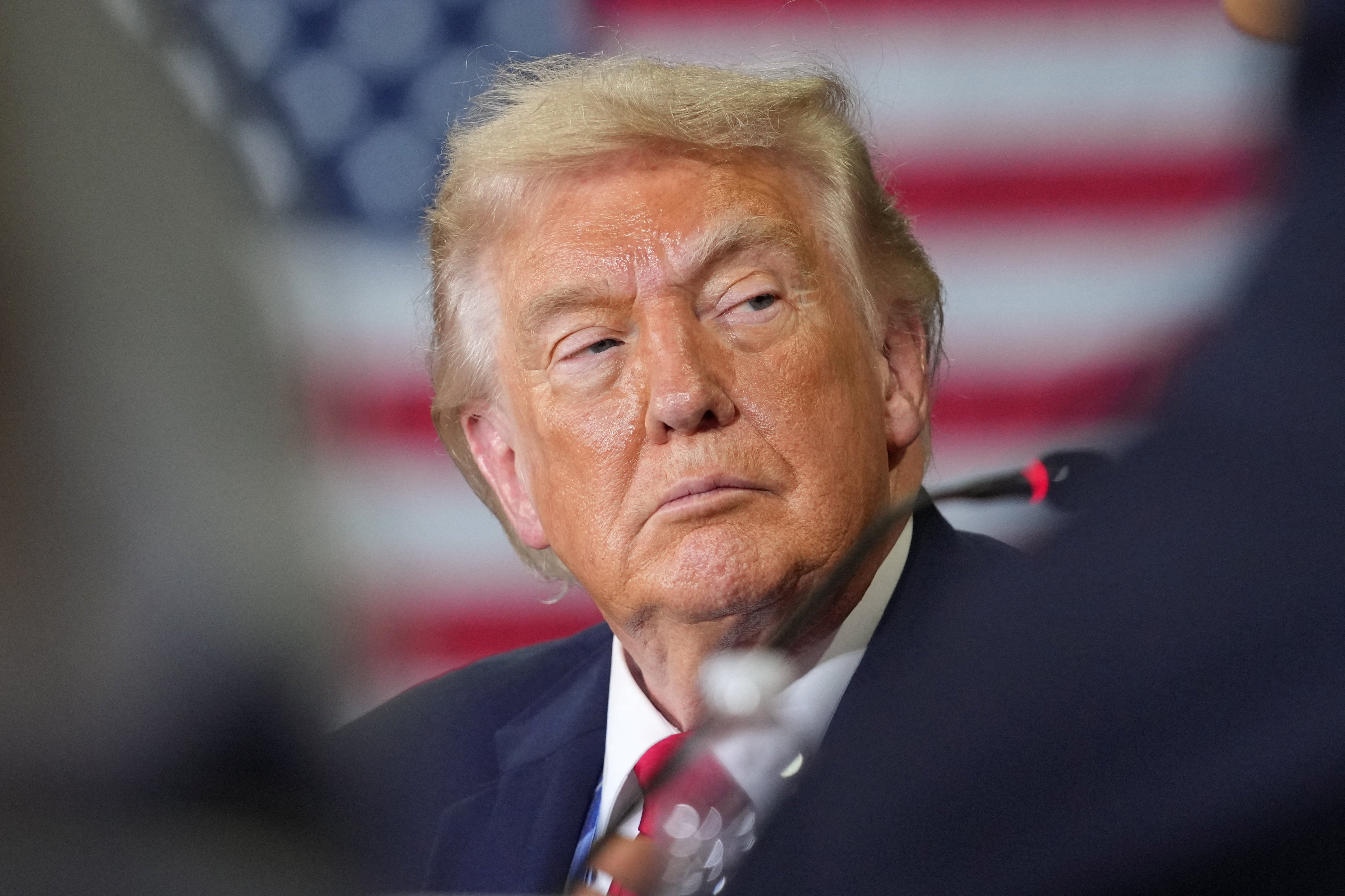 Trump exige a Irán, "fuerte y orgulloso", aceptar paz en Medio Oriente
