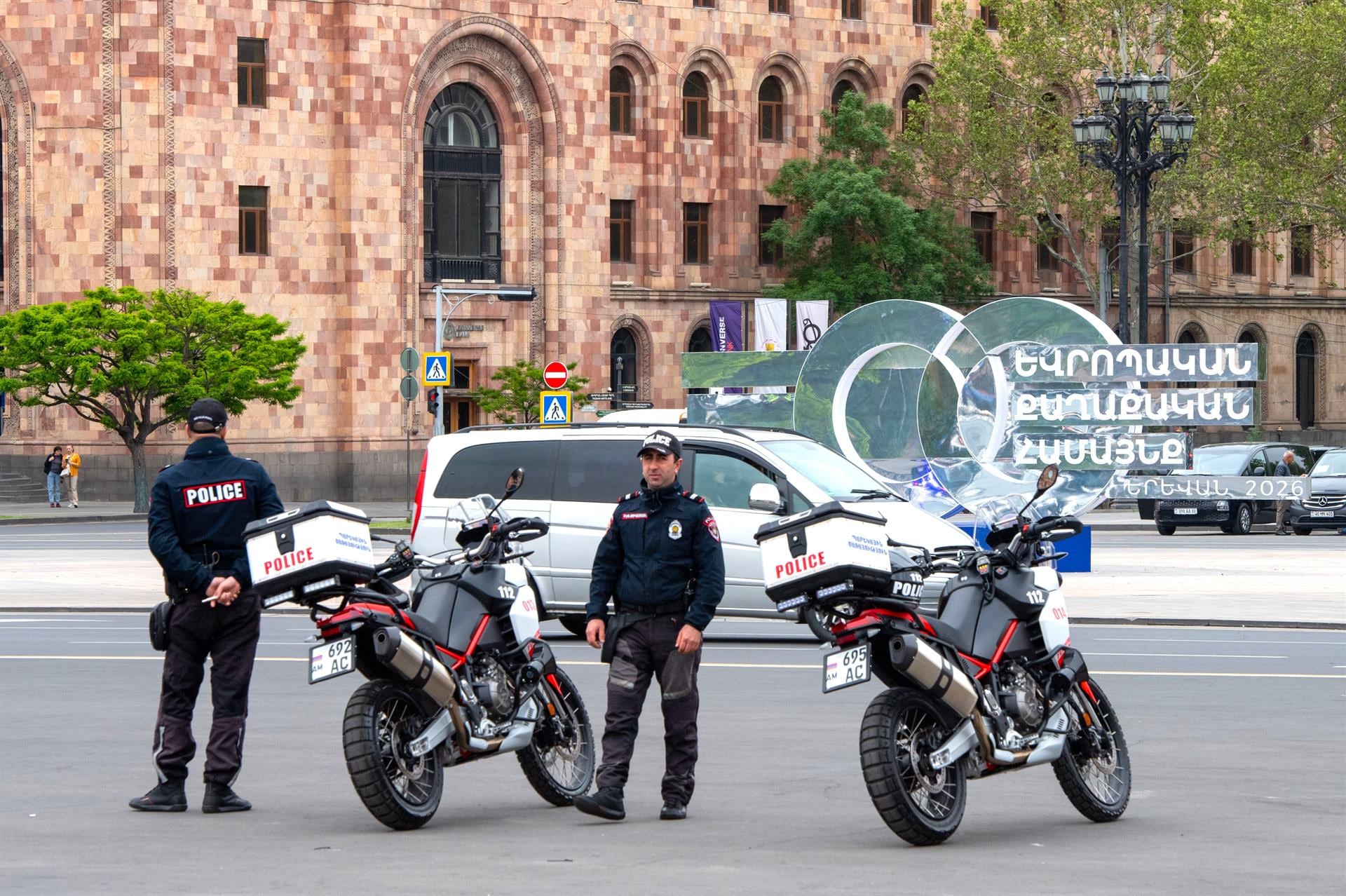 Armenia: Desmantelan red de compra de votos de la oposición antes de elecciones