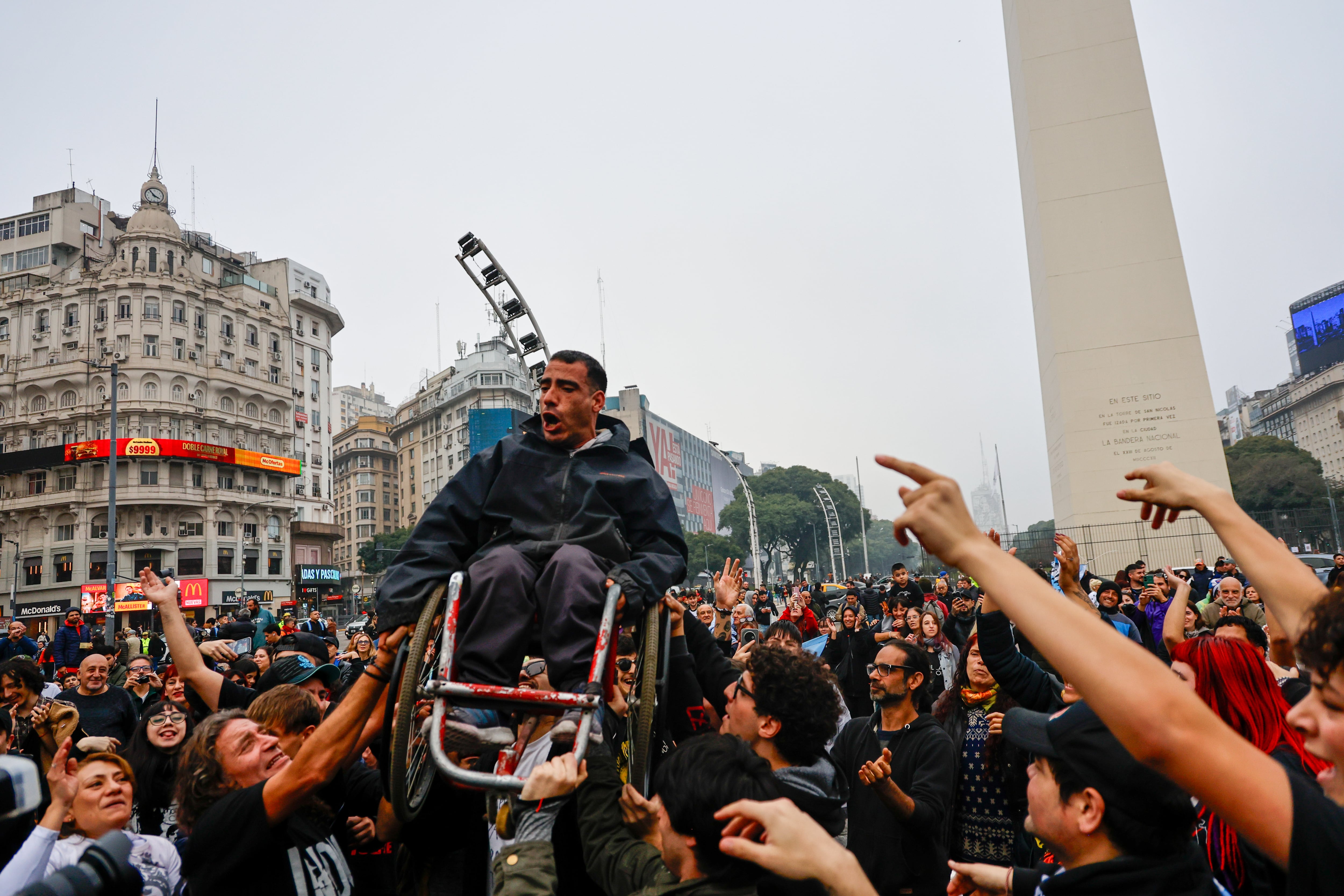 El Obelisco reunió a miles de fanáticos del Indio Solari