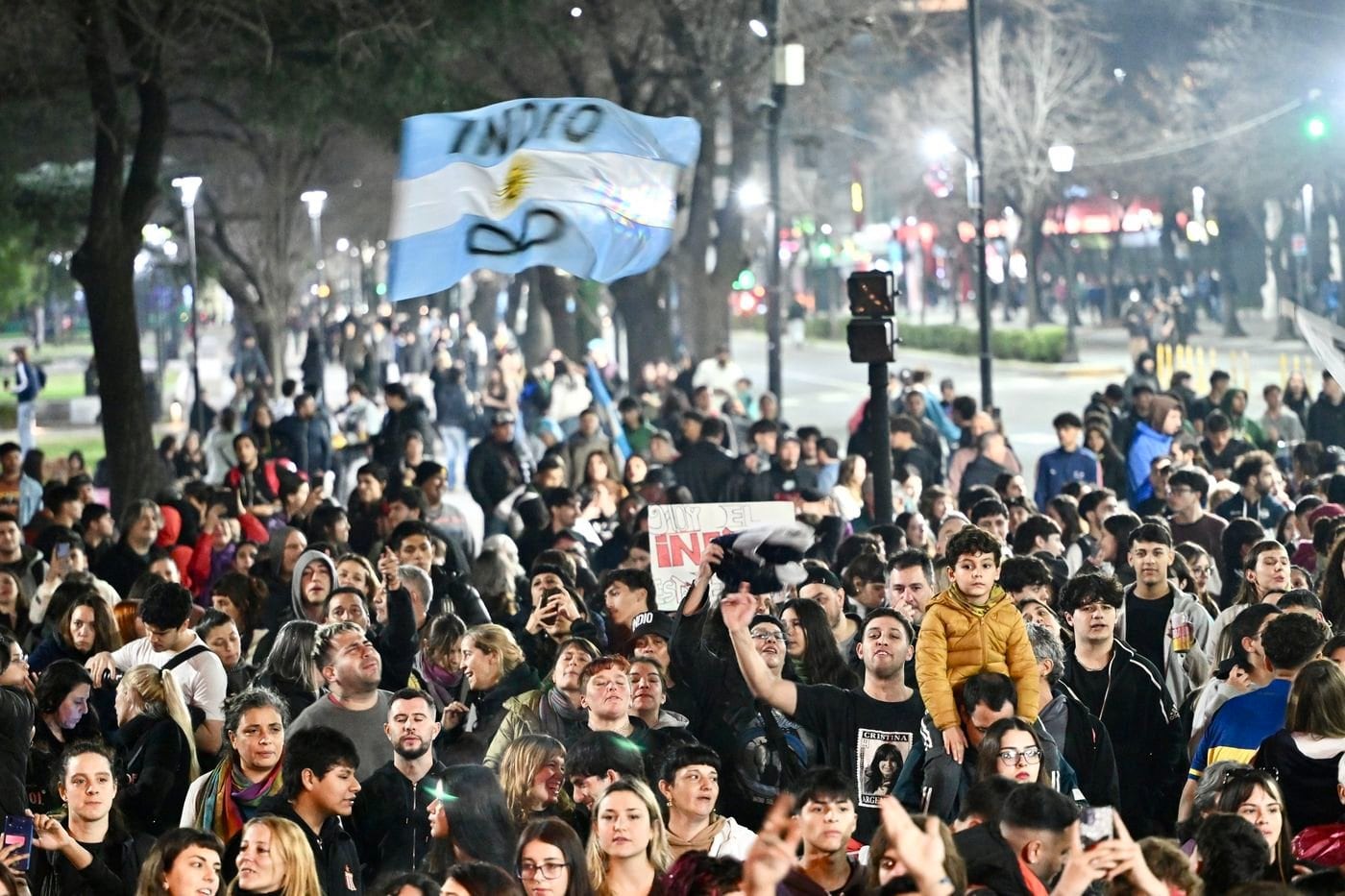 Fans despiden a Indio Solari: operativo con 1500 policías