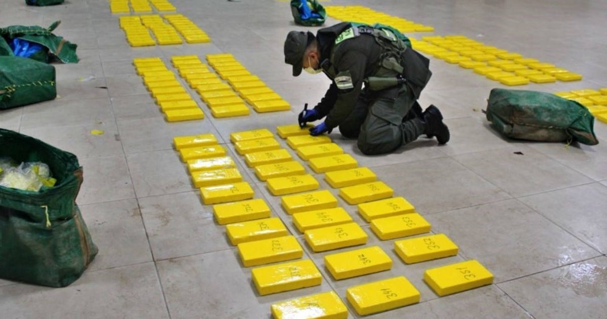Tucumán: Incautan 470 kilos de cocaína ocultos entre bidones de nafta