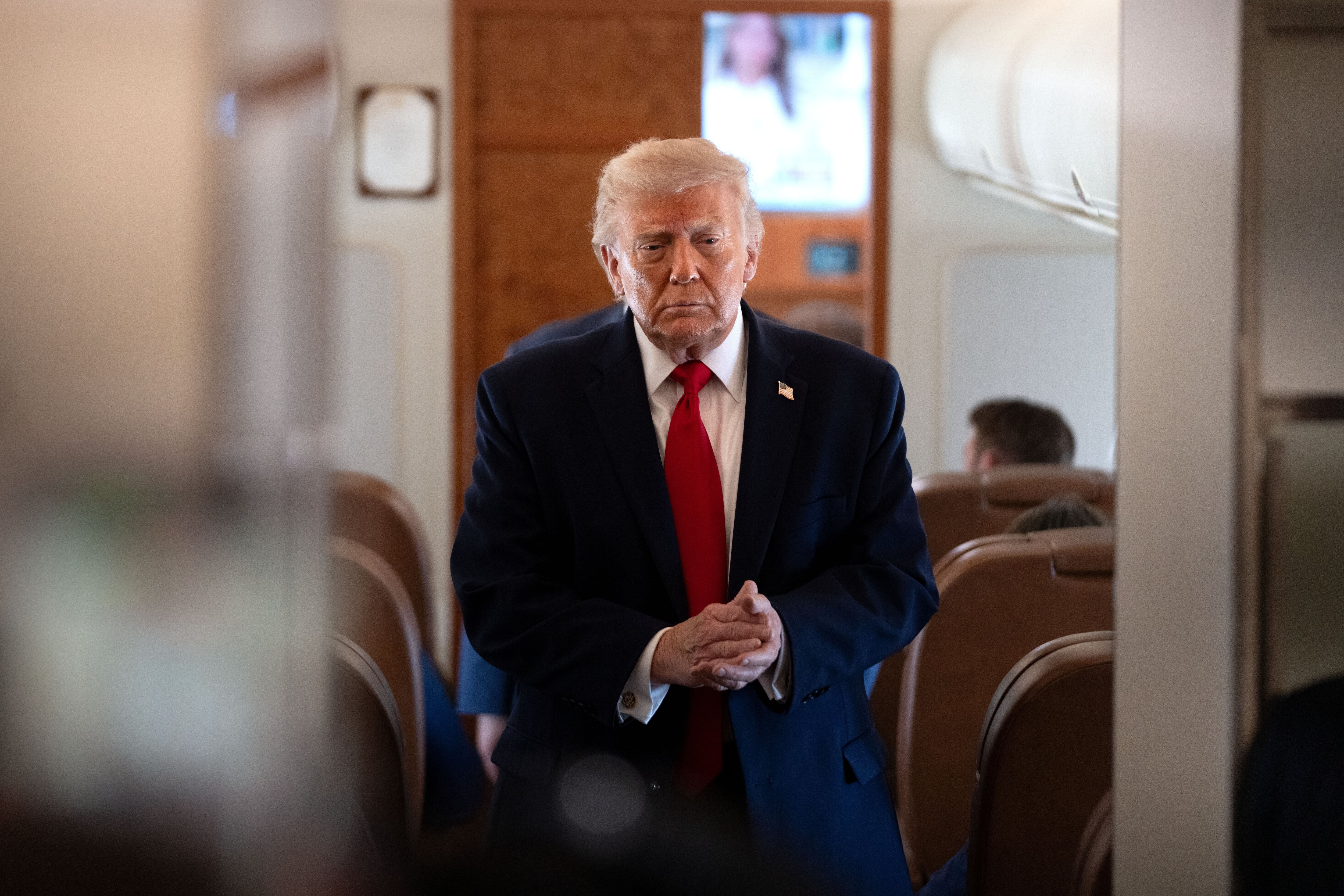 Trump frena escalada: "Basta" a Irán y pide a Netanyahu no contraatacar