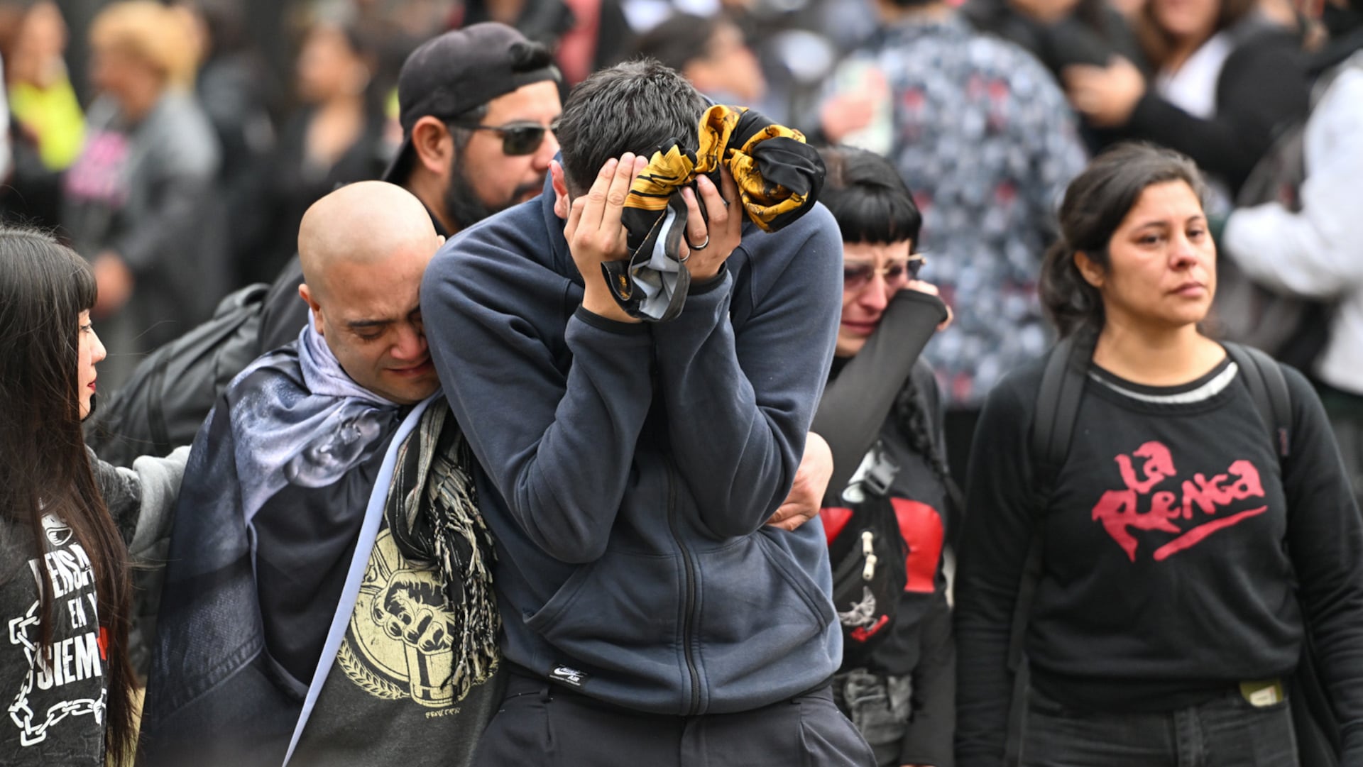 Masiva despedida al Indio Solari: fans desafiaron 18h bajo lluvia