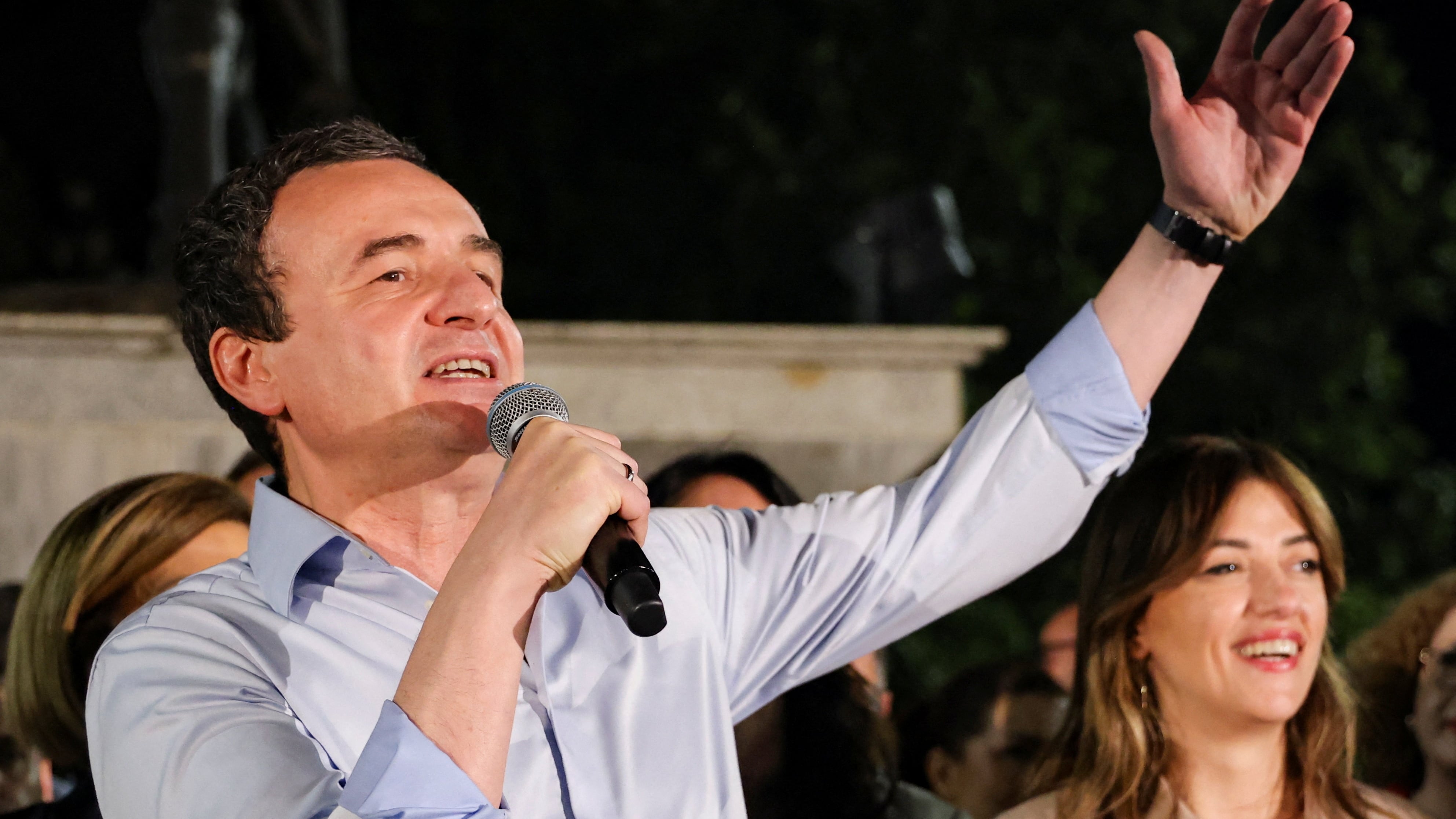 Kosovo: Albin Kurti ganó y busca alianzas para formar gobierno