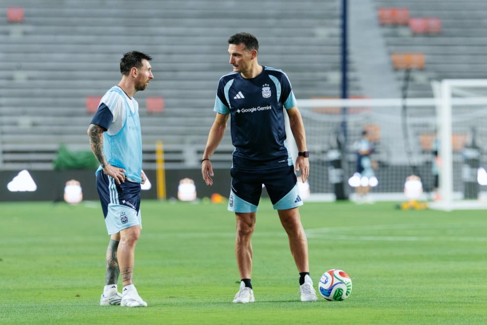 Scaloni evalúa cambios en la lista de la Selección antes de Islandia