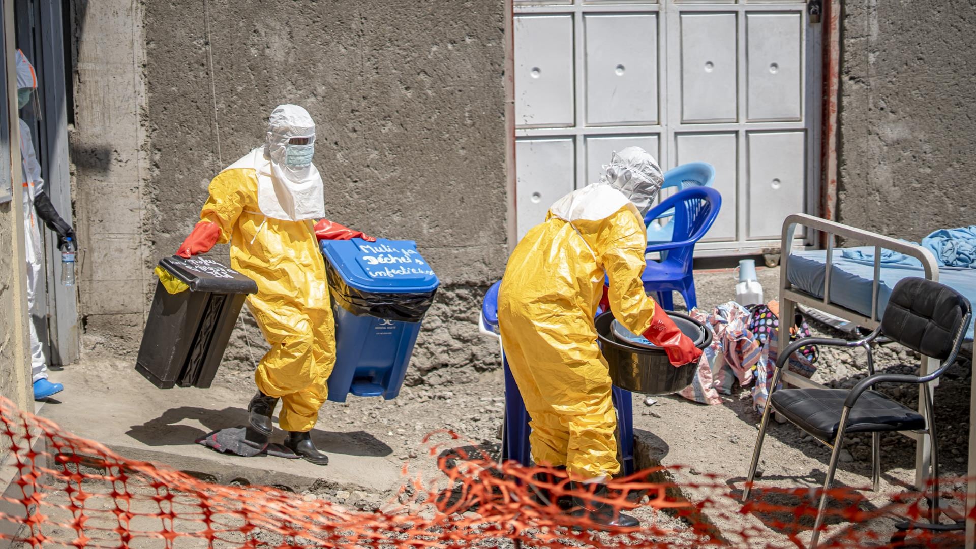 Ébola: OMS reporta más de 100 muertes y 550 contagios en Congo