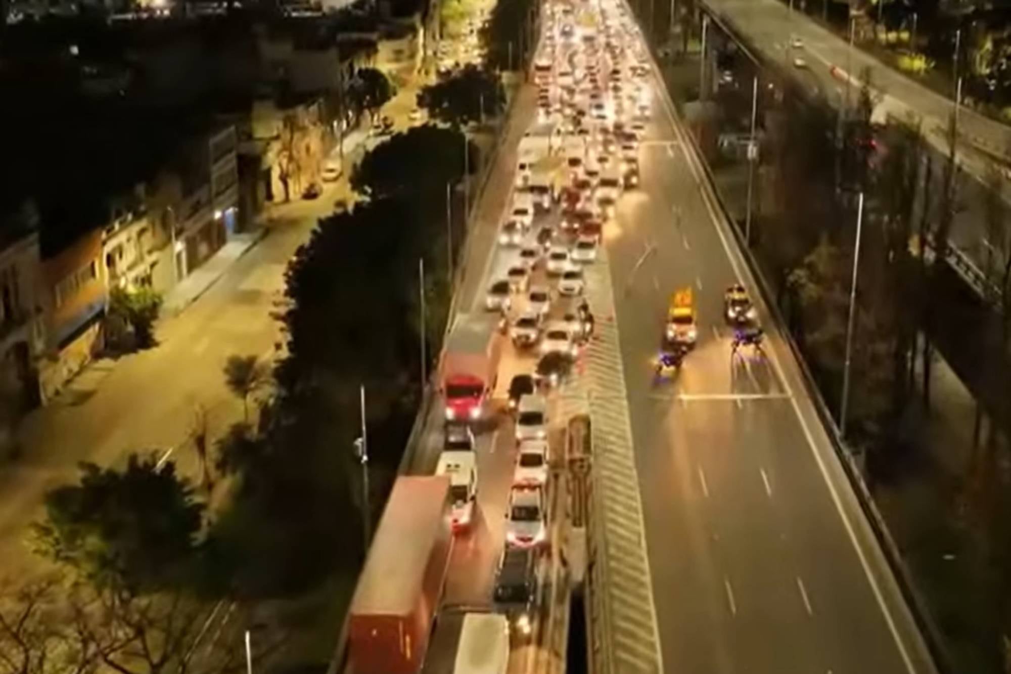 Murió motociclista en Autopista 9 de Julio Sur: investigan robo