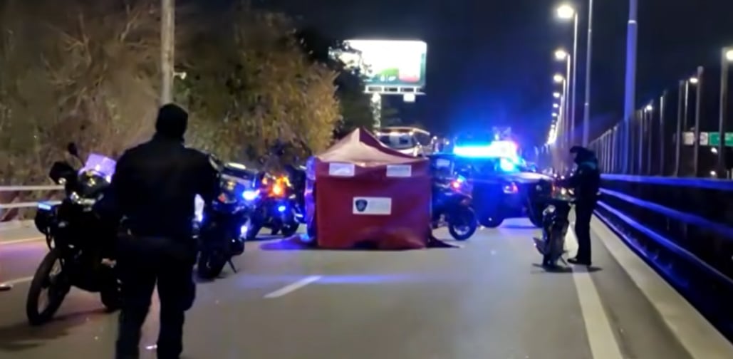 Motociclista muere en Autopista 9 de Julio Sur tras caer y ser embestido