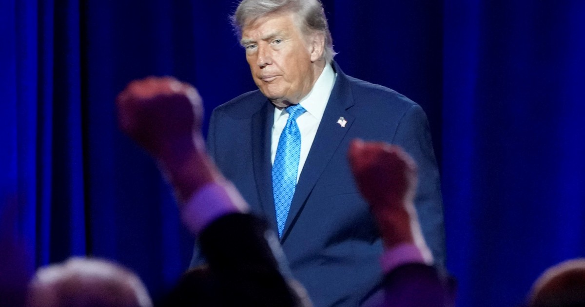 Trump advierte a la UE con aranceles del 100% por impuesto a tecnológicas