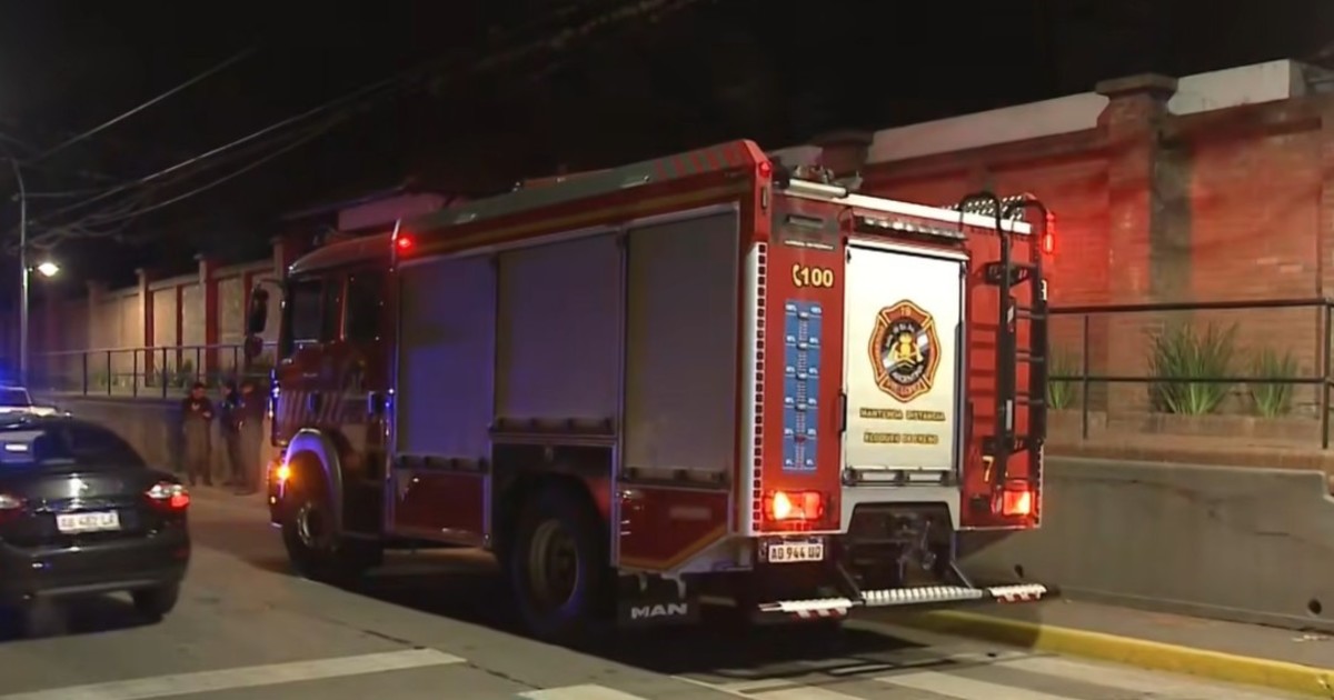 Despliegan operativo de seguridad en Casa Rosada y Olivos por amenaza de bomba