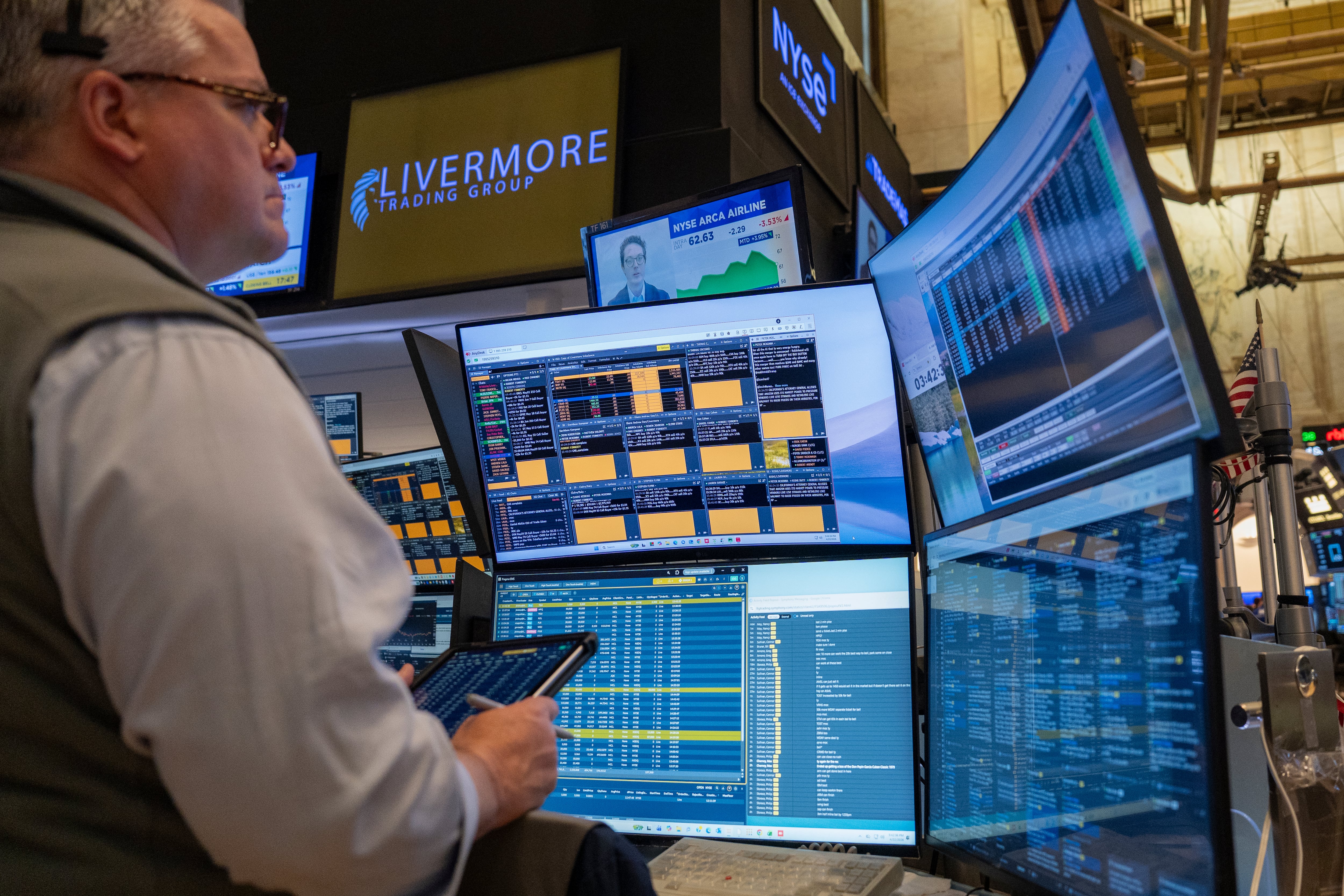 Wall Street sube por tregua EEUU-Irán y fallo sobre la Fed