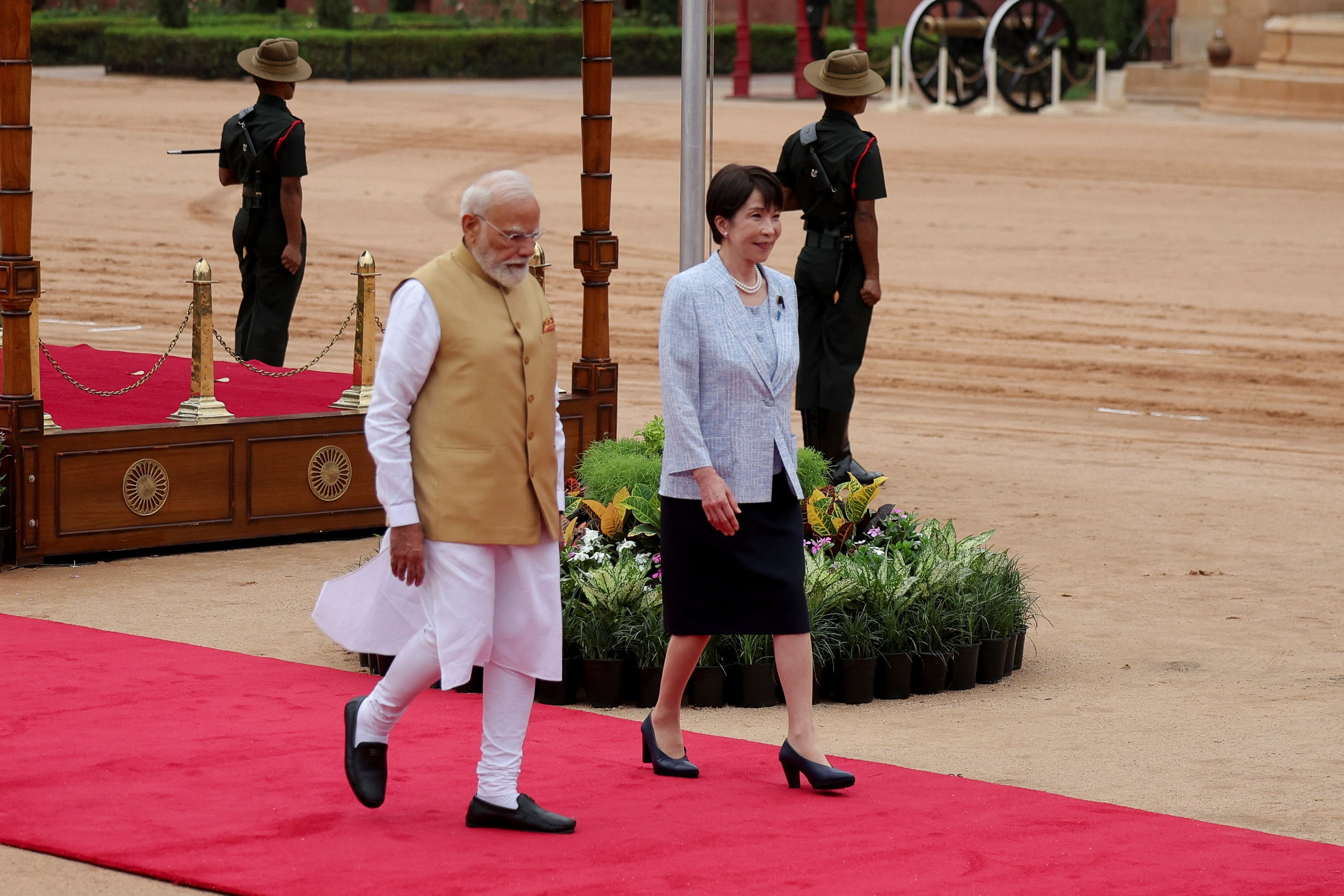 La Primera Ministra de Japón visita India para fortalecer la alianza comercial y energétic