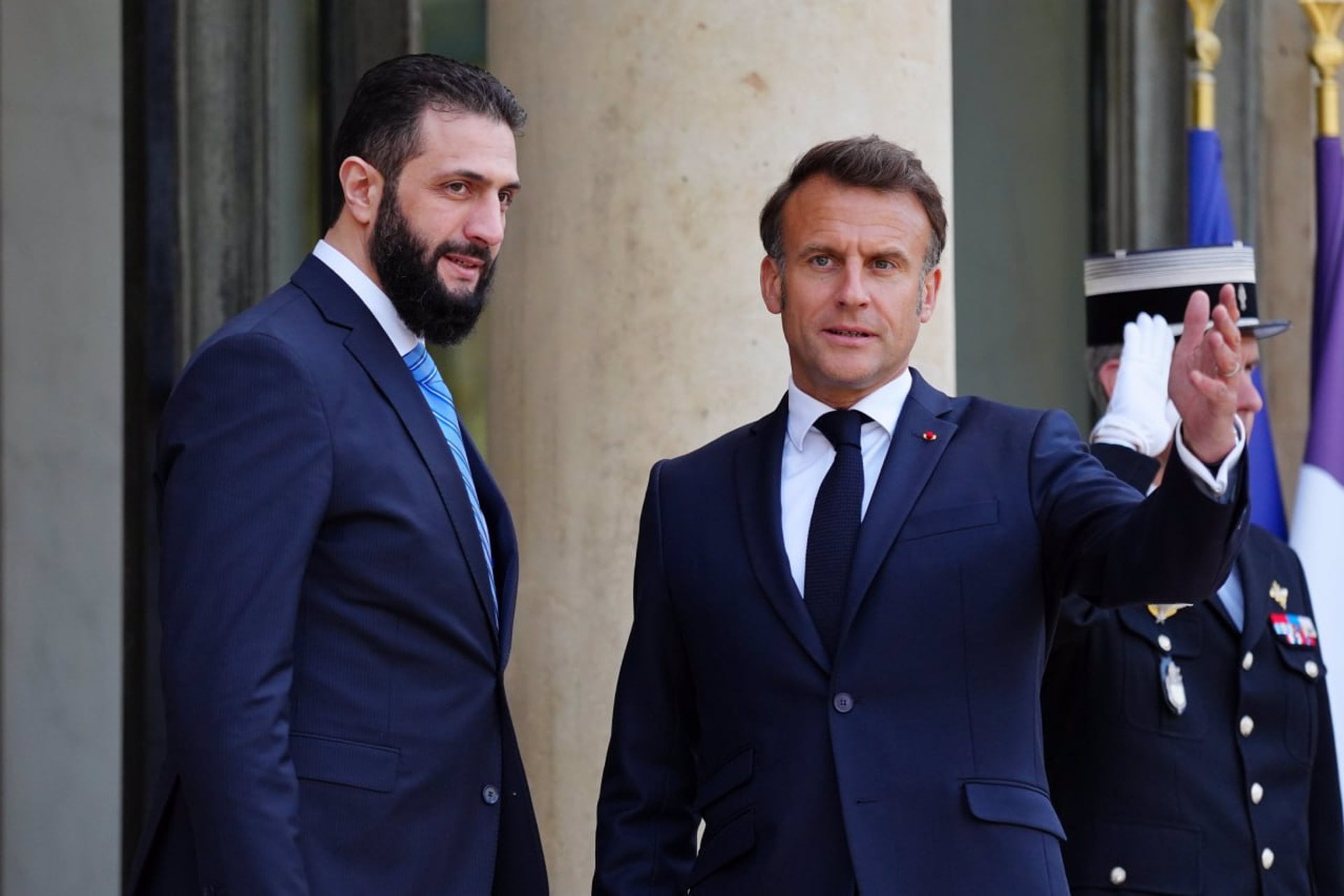 Macron lidera delegación a Siria para impulsar cooperación económica