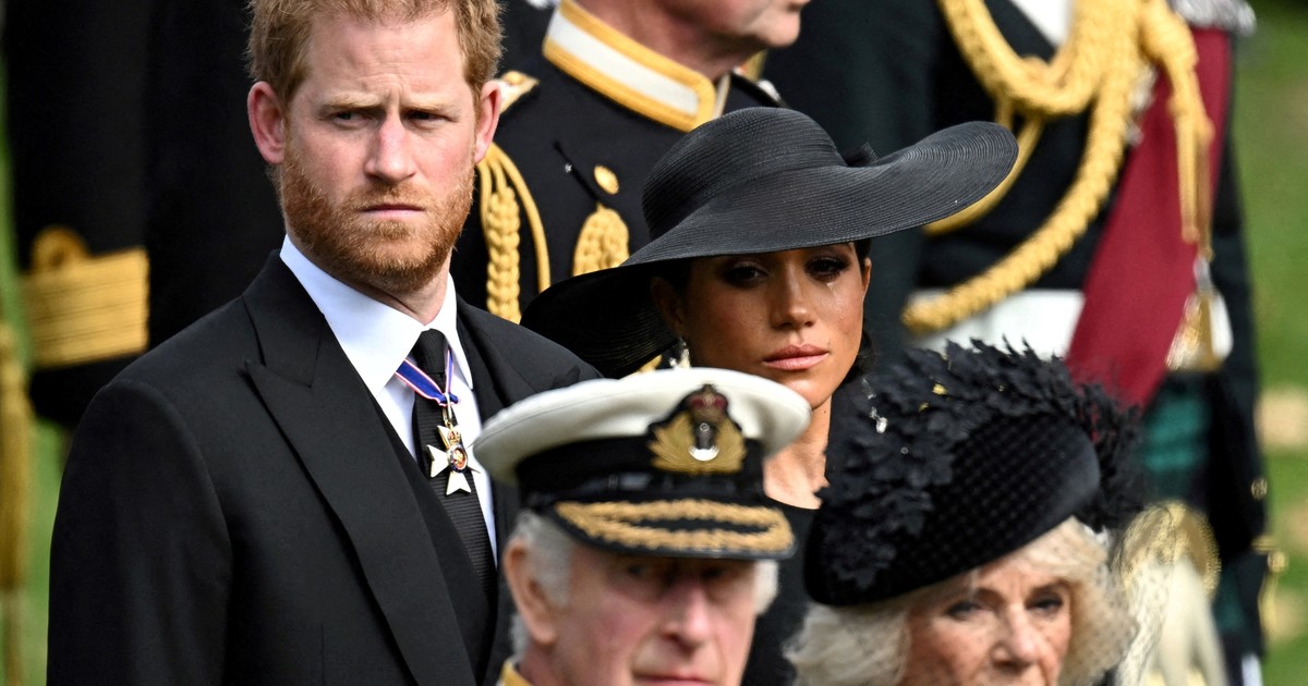 Carlos III busca reunirse con Harry, Meghan y sus hijos en Gran Bretaña