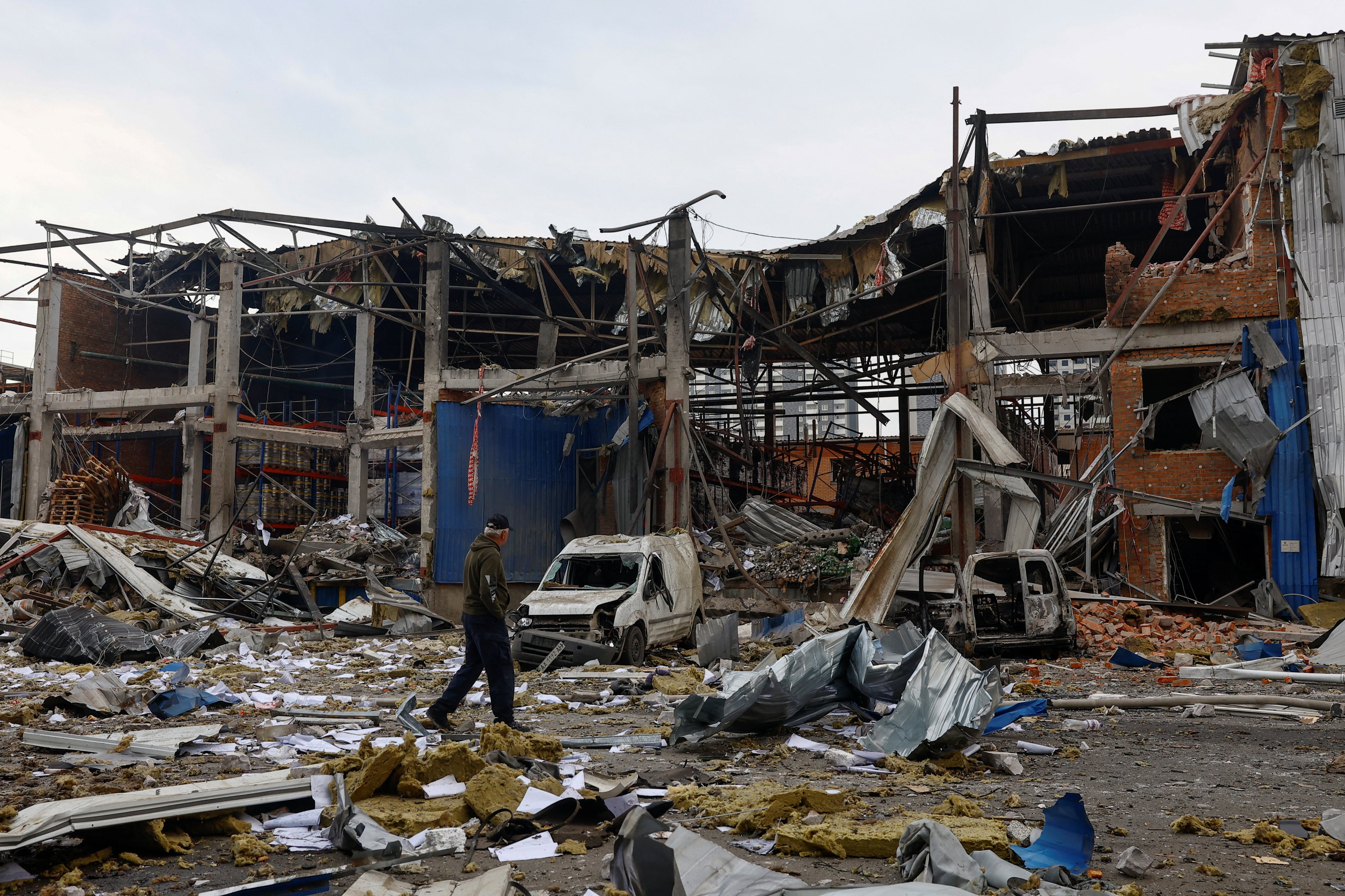 Ataques rusos en Ucrania causan 265 muertos en junio, según Naciones Unidas.