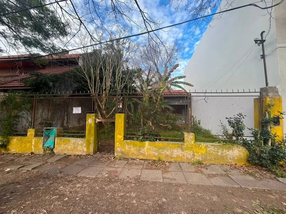 Denuncian intento de usurpación en La Plata y descubren un cadáver en una vivienda abandon
