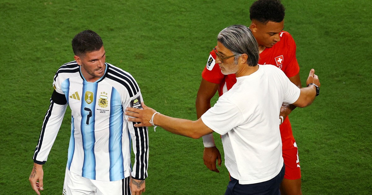Yakin cuestiona roja a Embolo y felicita a Argentina