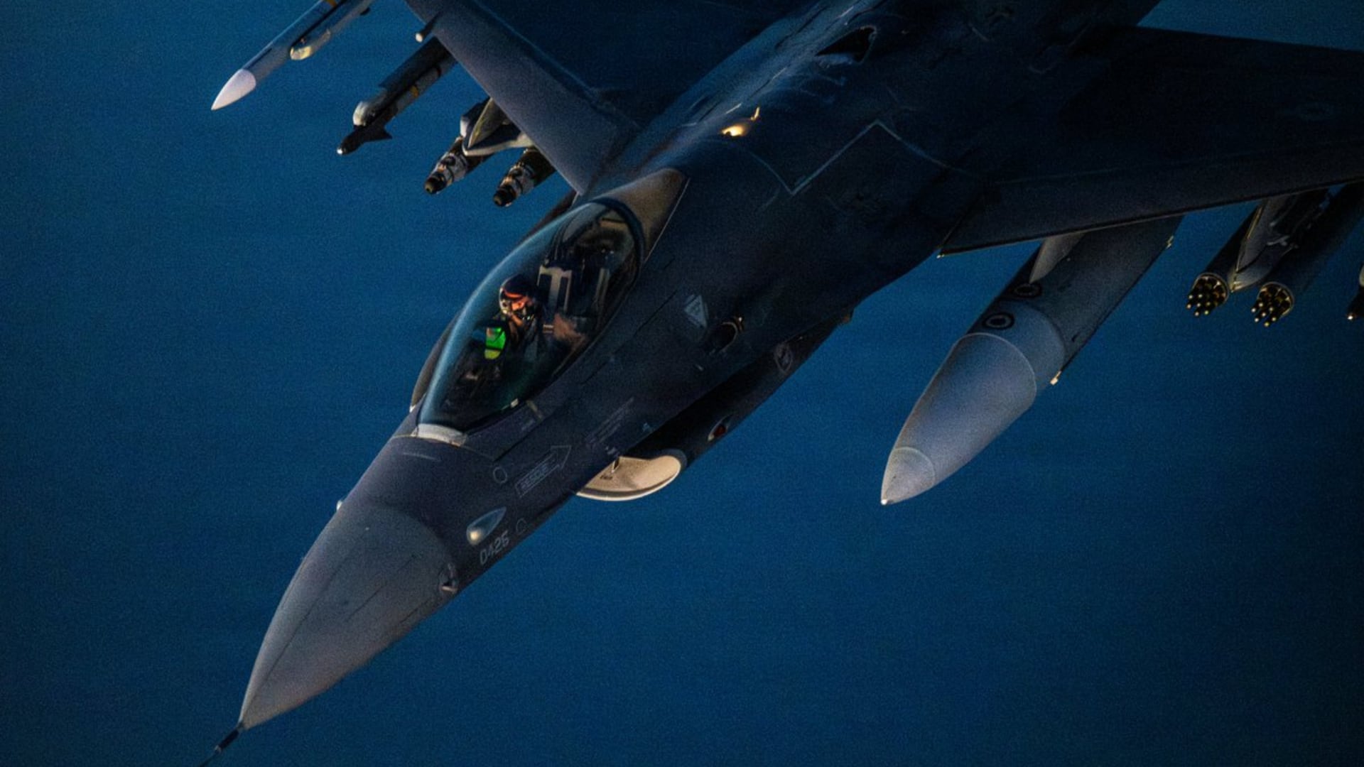 EE.UU. bombardea Irán, atacando 130 objetivos militares