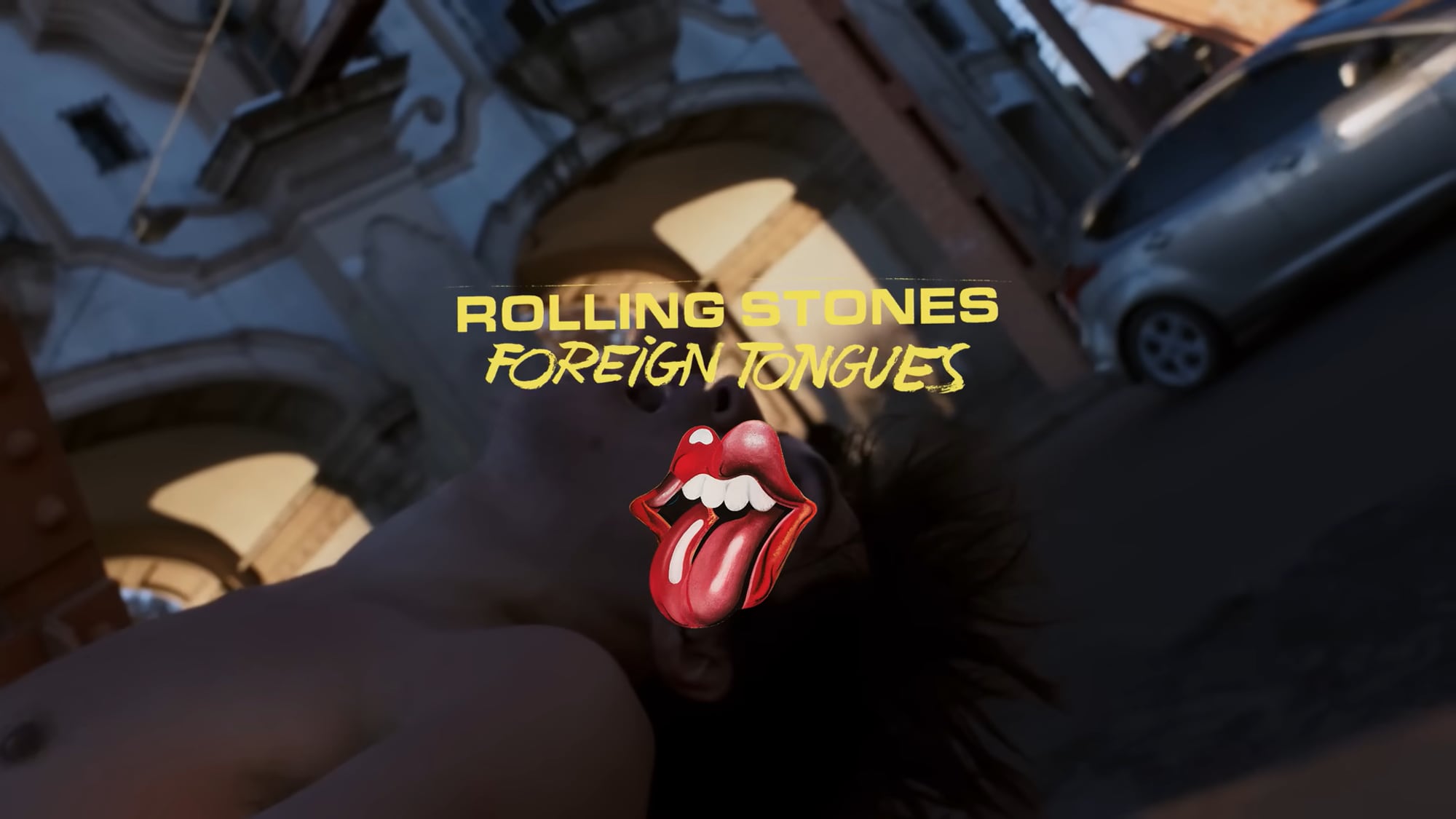 Los Rolling Stones estrenan videoclip en Puente Alsina, Buenos Aires.