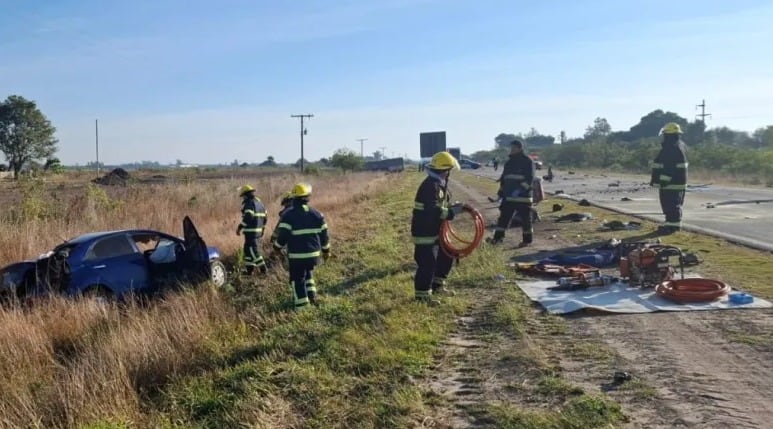 Choque frontal en Ruta 11: un muerto y cuatro heridos