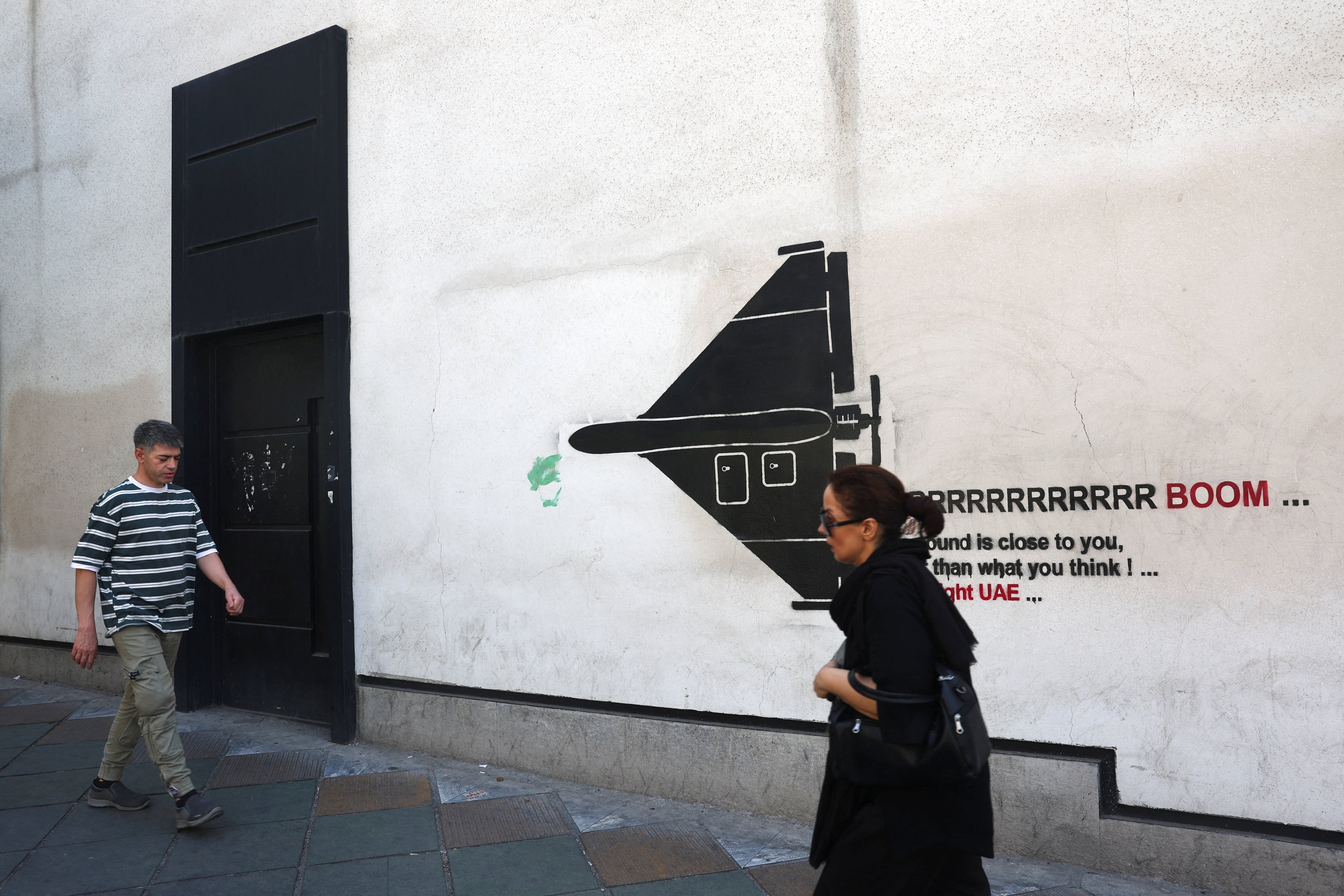 EE.UU. bloqueará puertos iraníes desde el martes y permitirá paso de buques neutrales