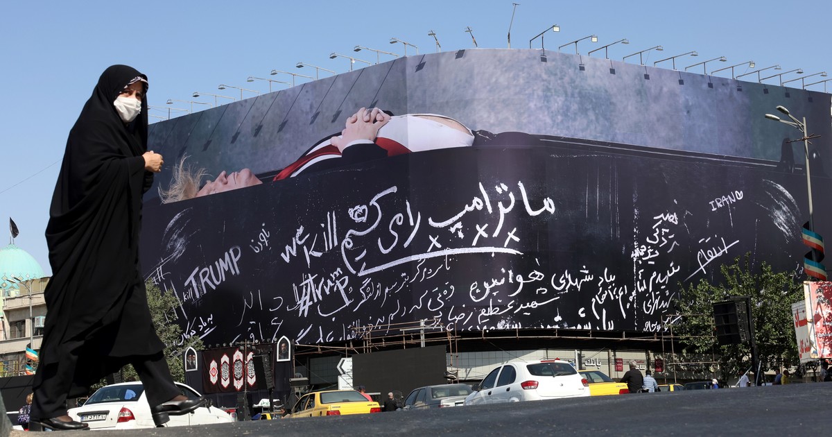 Un mural iraní amenaza a Trump con venganza por asesinato