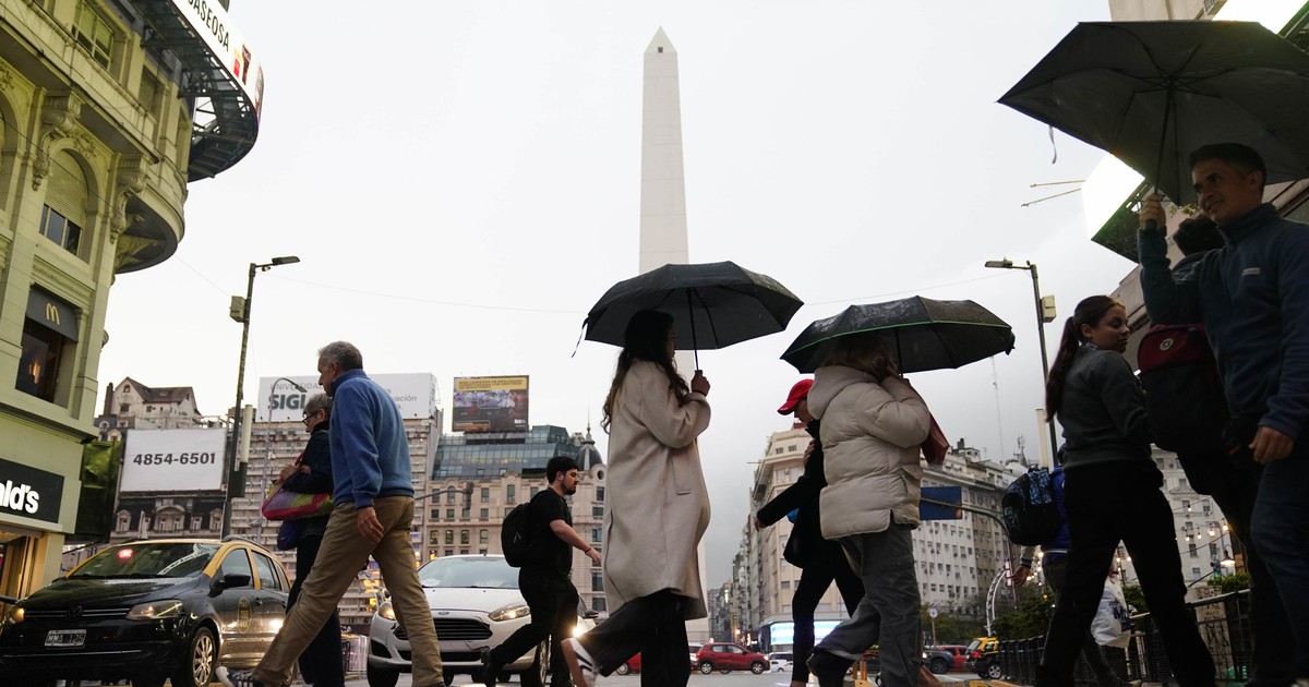 Tormentas con fuertes vientos azotan la región del AMBA
