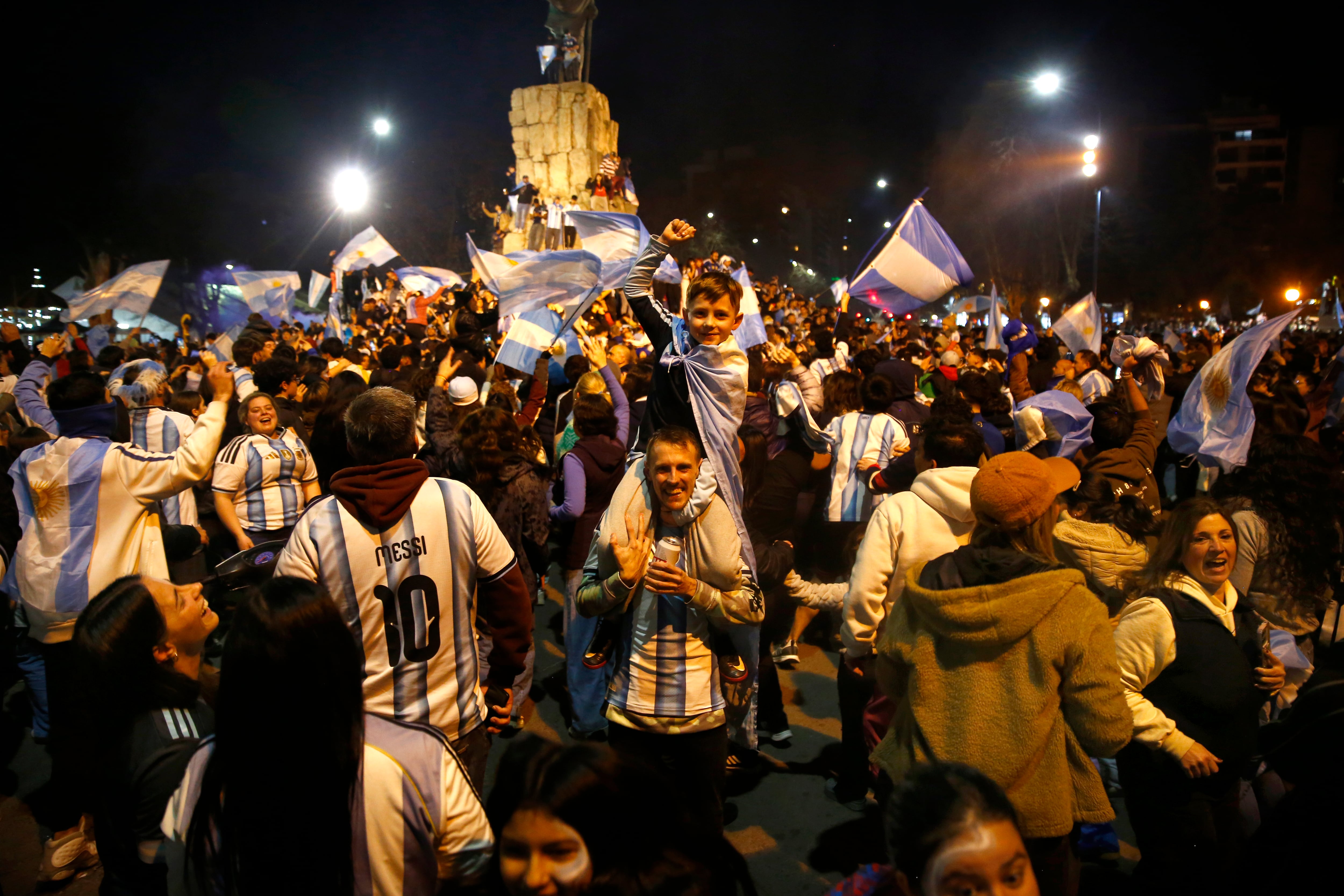 Argentina prepara medidas para el regreso de la selección el lunes