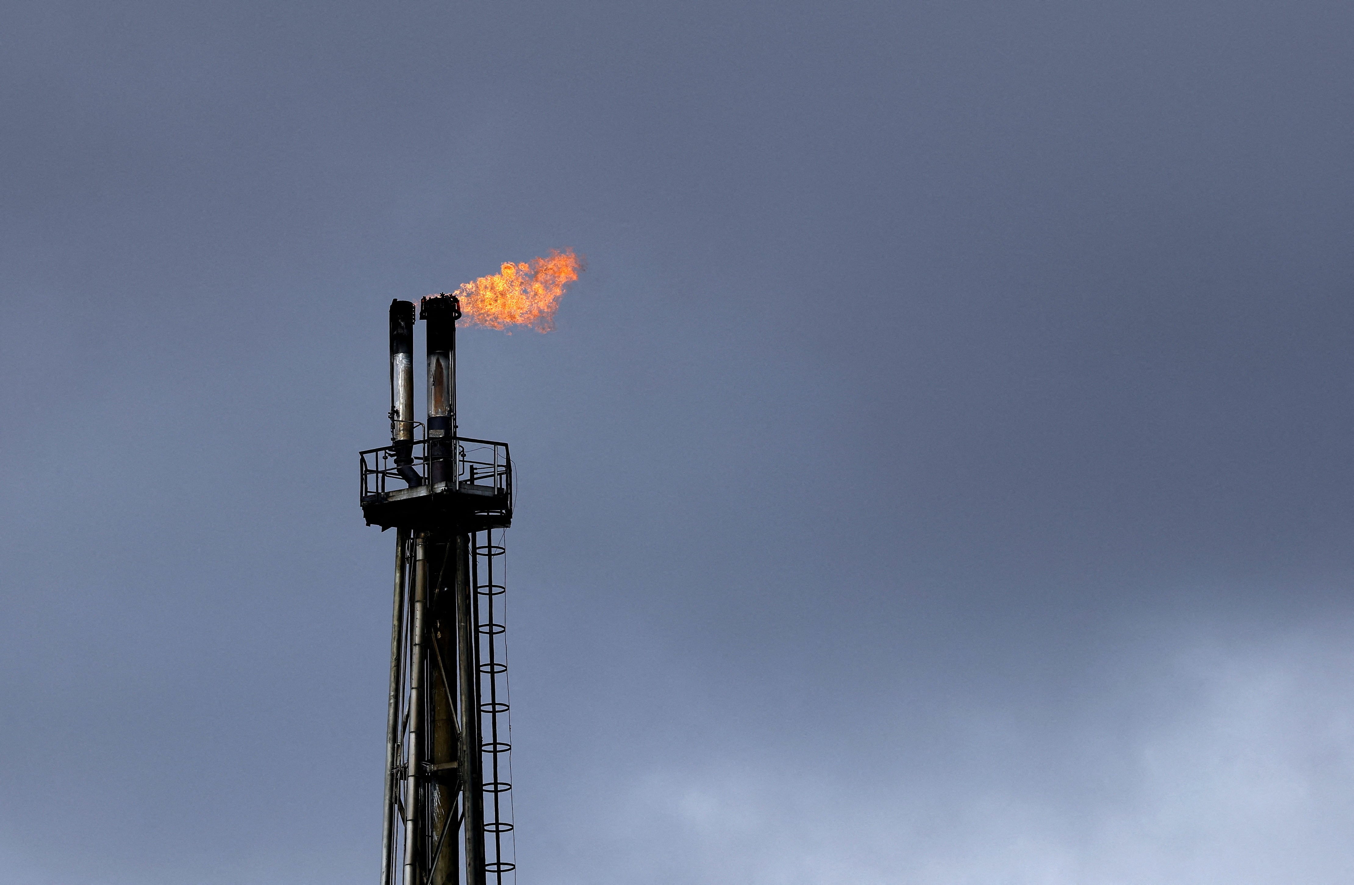 Petróleo sube a máximo en un mes debido a la inestabilidad en Irán: precio del Brent super
