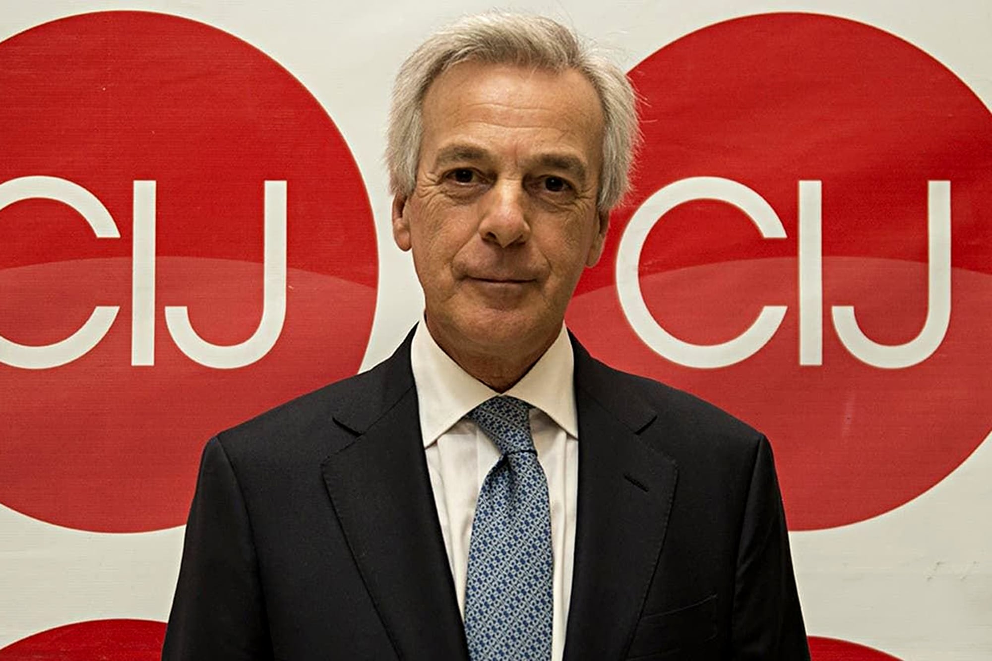El Gobierno convoca a concursar la vacante de la Cámara Federal.