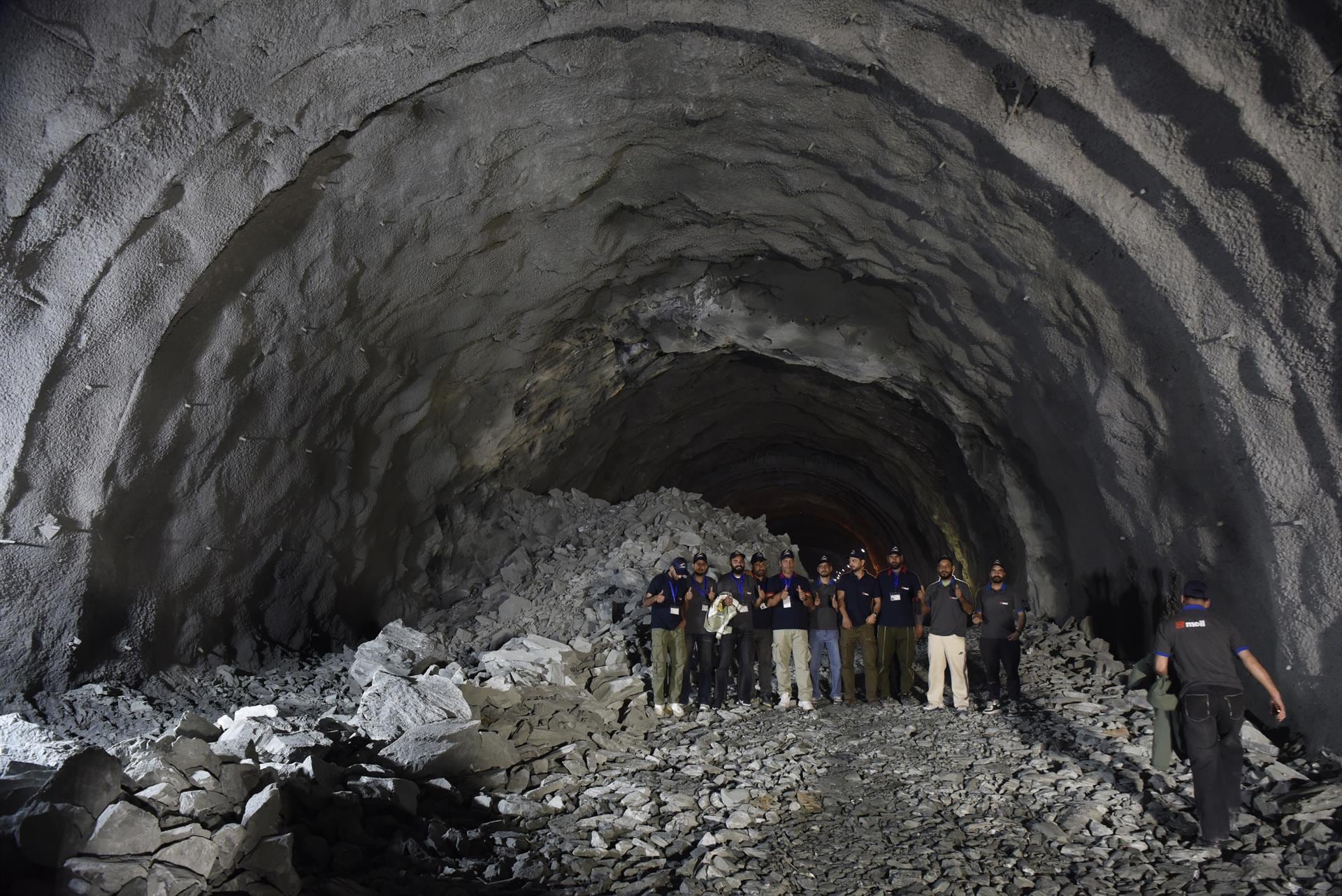 Colapso de túnel en India mata a 10 trabajadores en el noreste