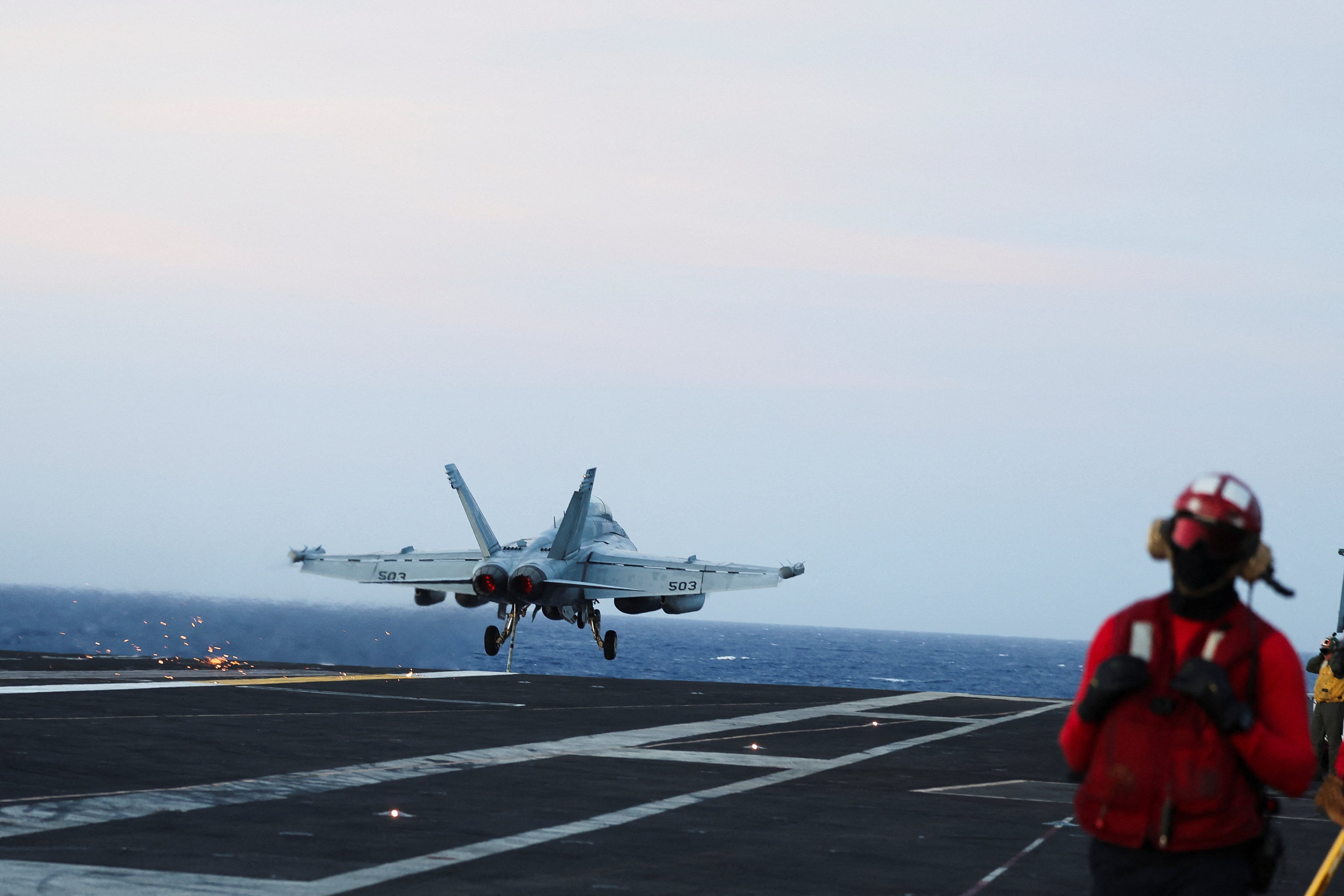 EEUU Desvía Buques para Reforzar Bloqueo Naval a Irán