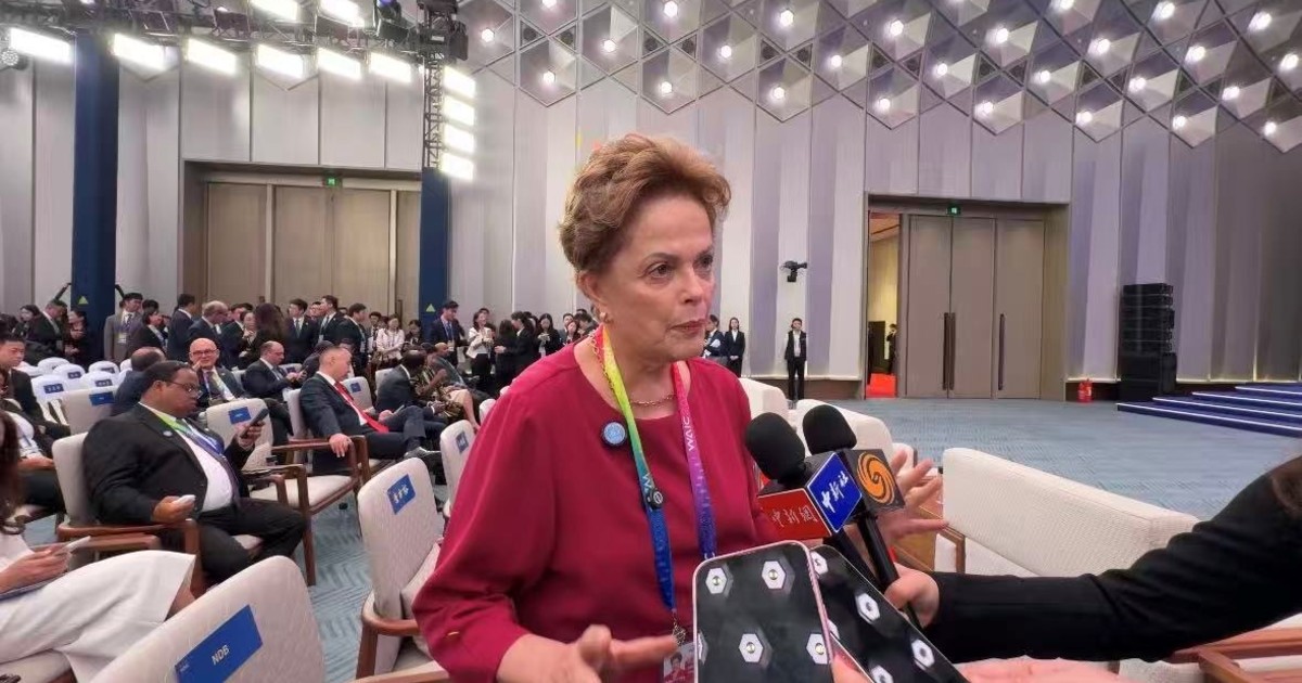 Dilma Rousseff analiza BRICS para Argentina
