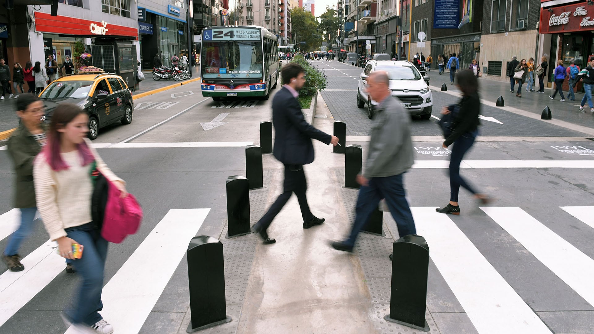 Cambia el transporte en ciudades argentinas: más peatones, menos autos