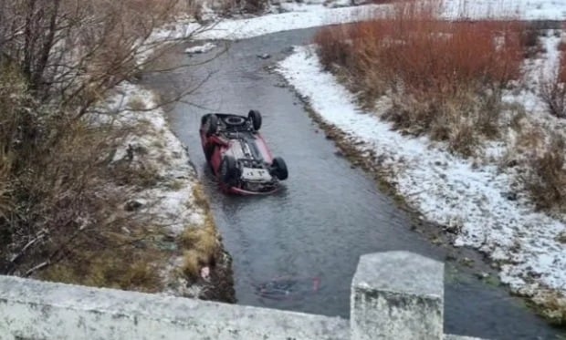 Accidente de tránsito en Neuquén: niña de 9 años muere en Ruta 237 durante nevada.