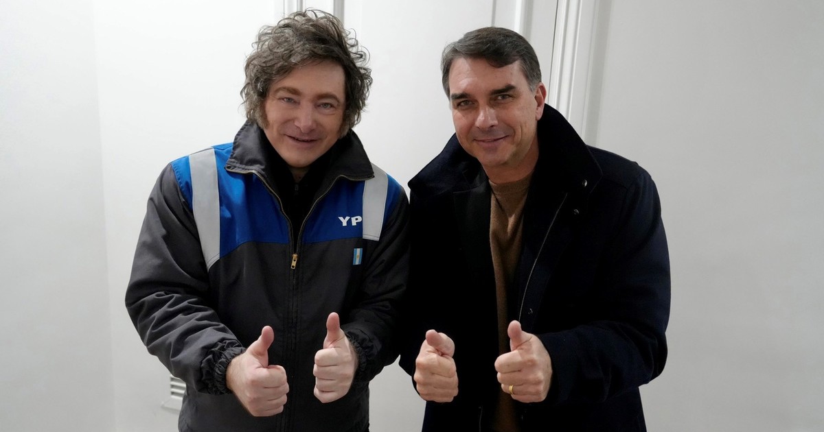 Milei se reúne con Flávio Bolsonaro en Brasil