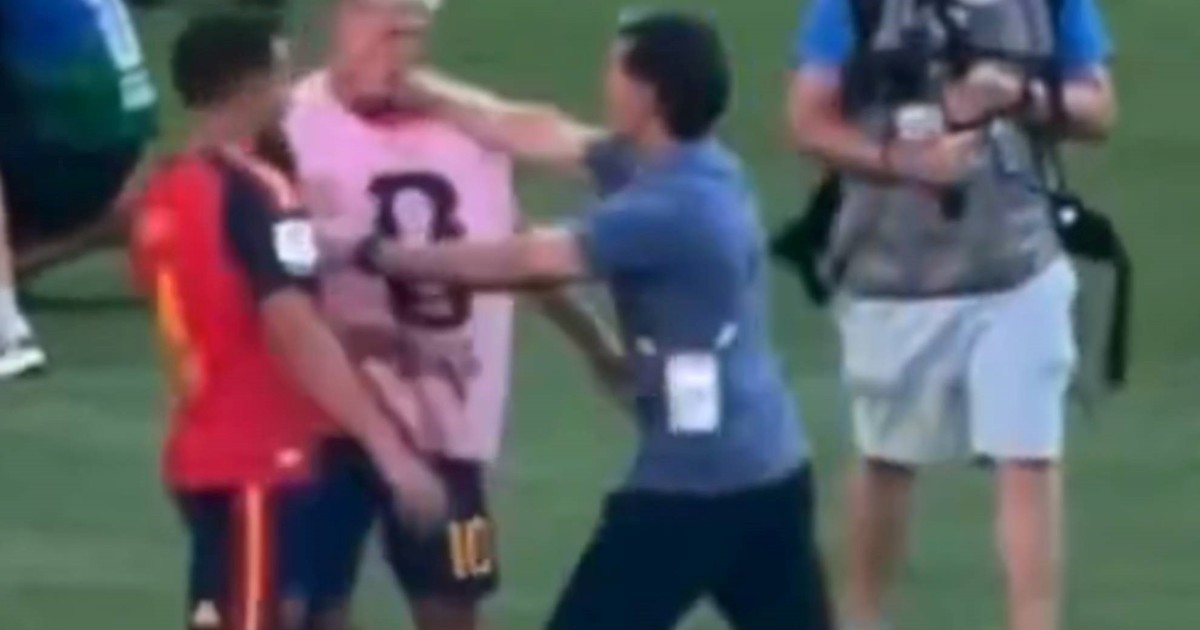 Dani Olmo rechaza las disculpas de Roberto Ayala por el encontronazo en el Mundial