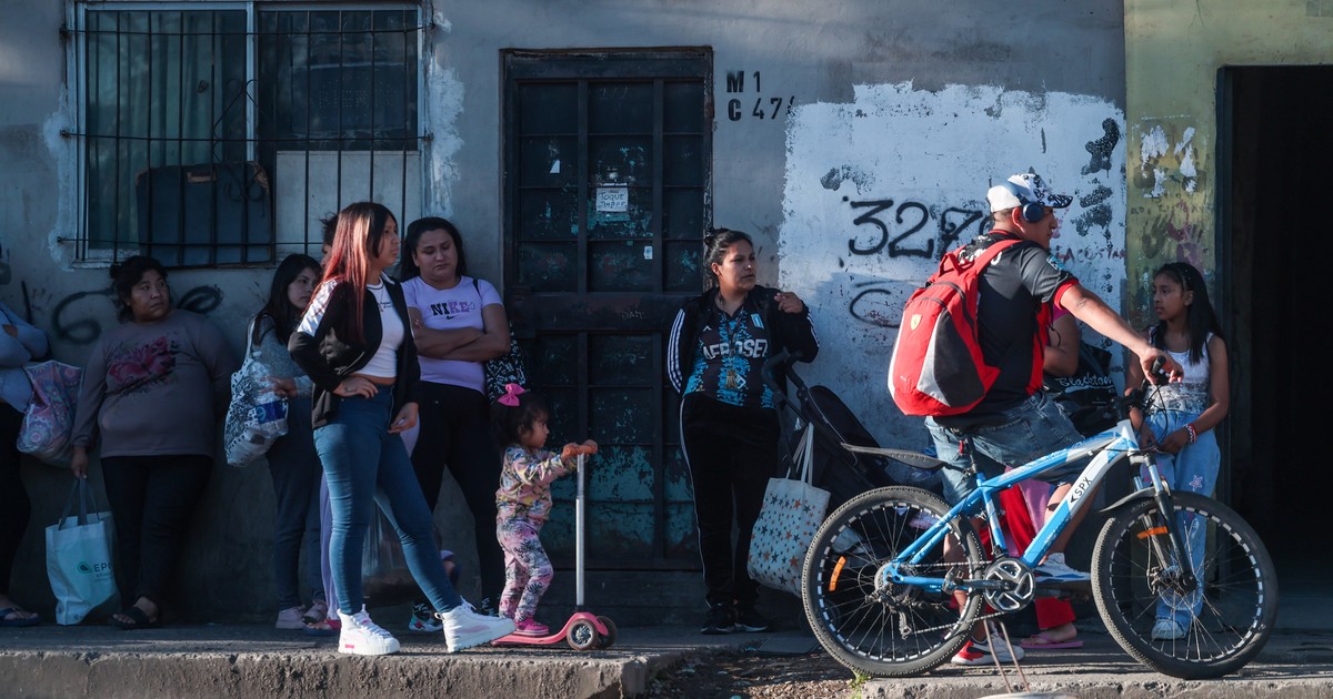 Jóvenes argentinos viven en condiciones de vulnerabilidad, según un informe de la UBA.
