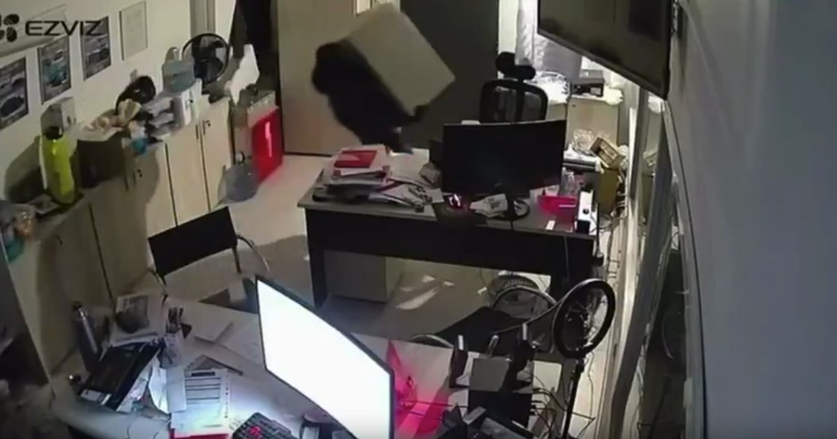 Boqueteros desvalijaron un local en Bahía Blanca y se llevaron dos cajas fuertes en menos